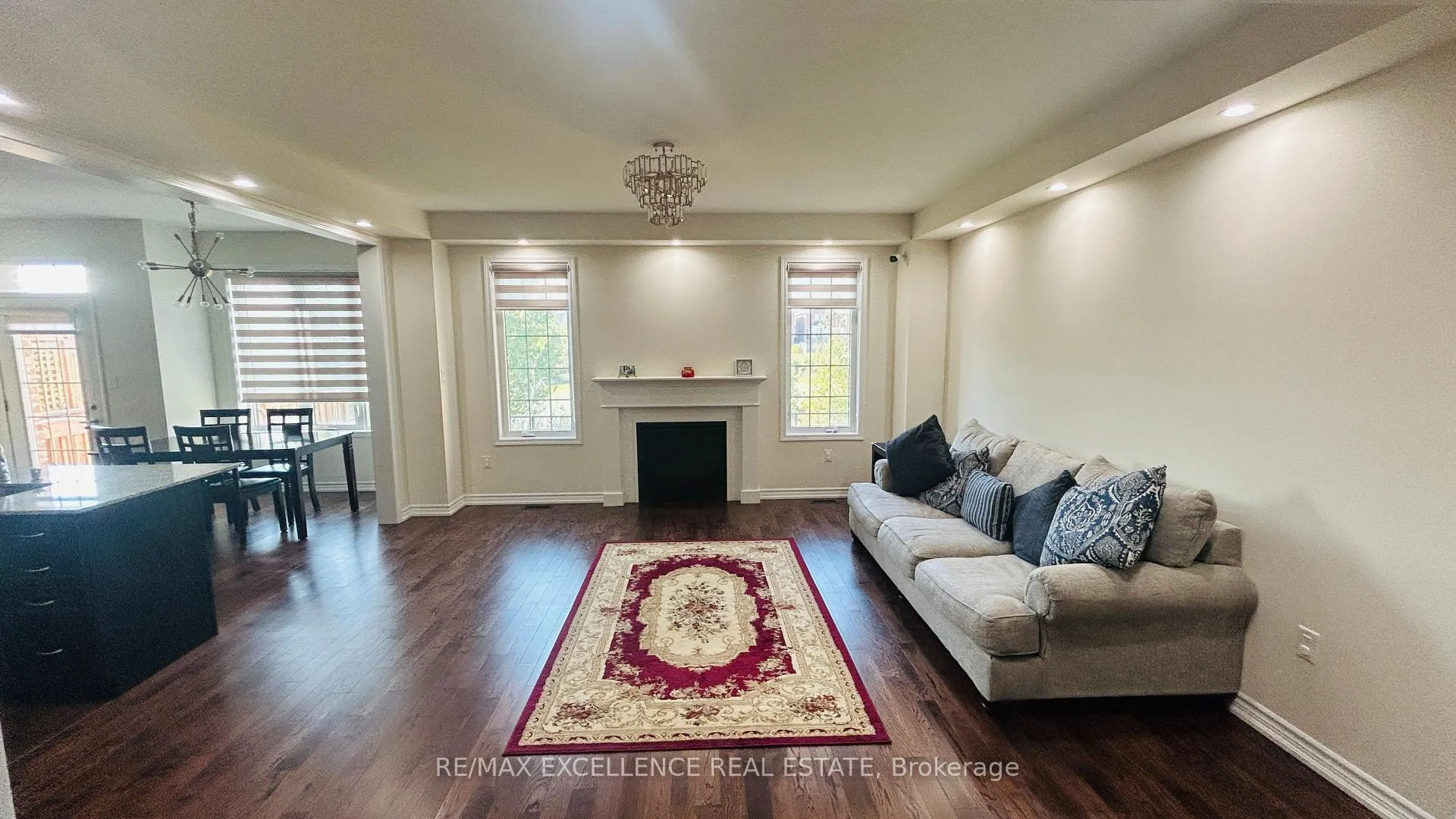 Photo 4 of 25 Divers Road, Brampton, Northwest Brampton — HOMEH