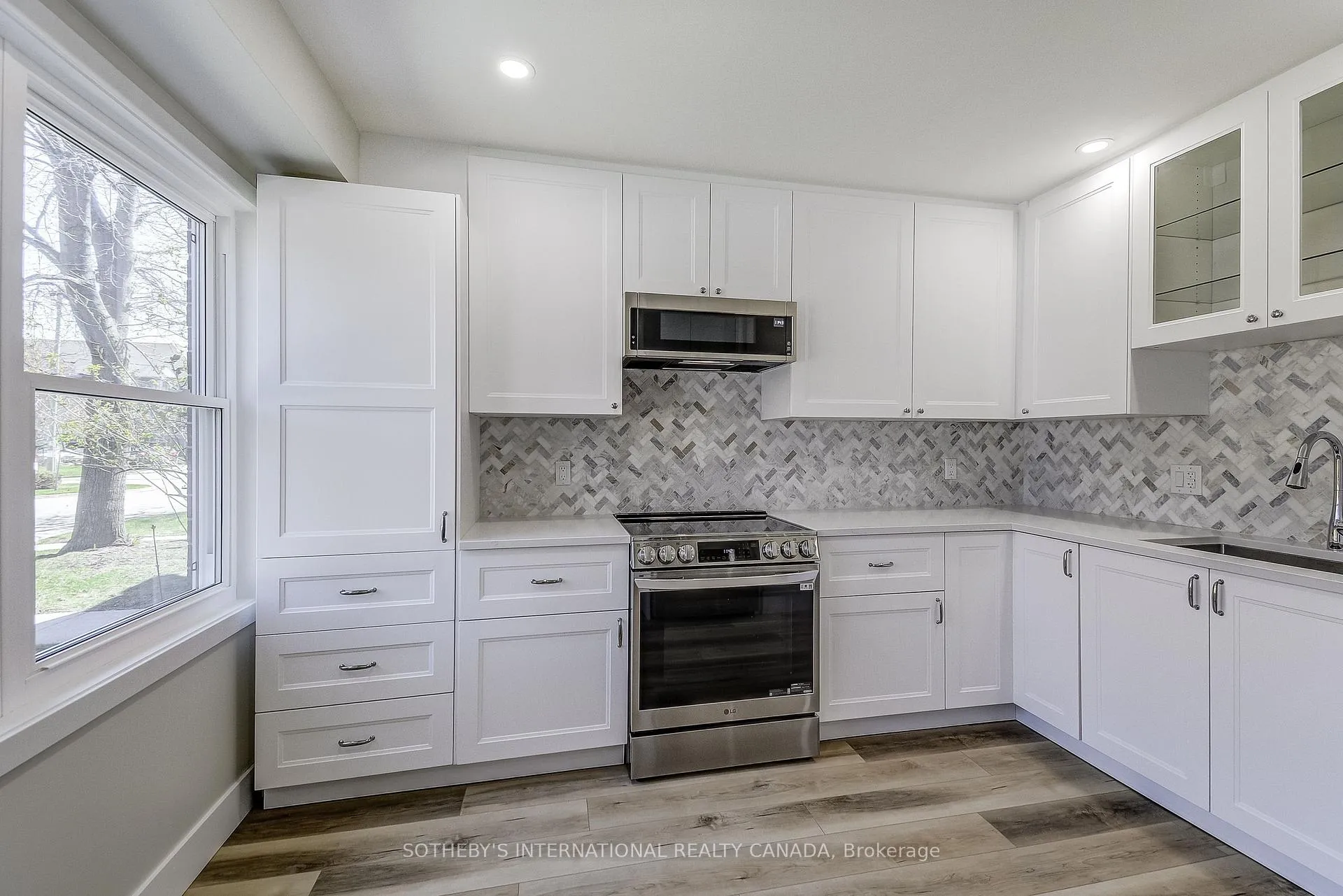 Photo 5 of Unit 5, 55 Kerman Avenue, Grimsby, Grimsby West — HOMEH