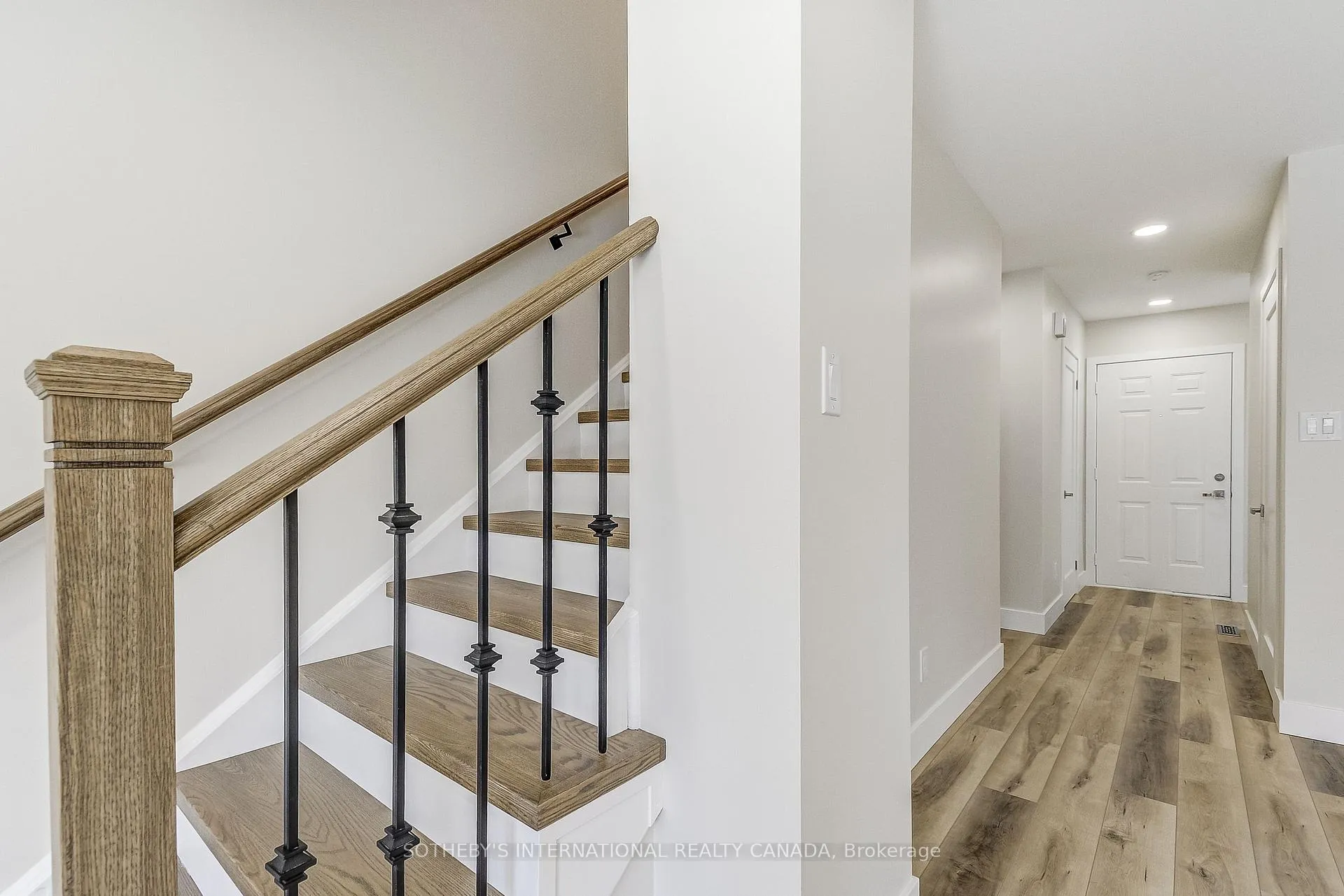 Photo 9 of Unit 5, 55 Kerman Avenue, Grimsby, Grimsby West — HOMEH