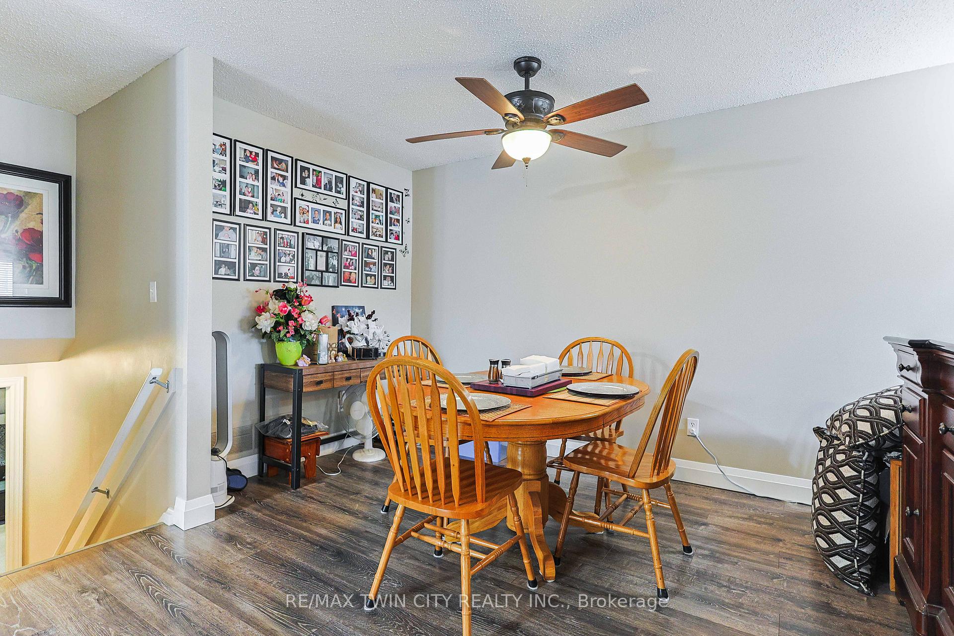 Photo 10 of 22 Telfer Court, Brant, Paris — HOMEH