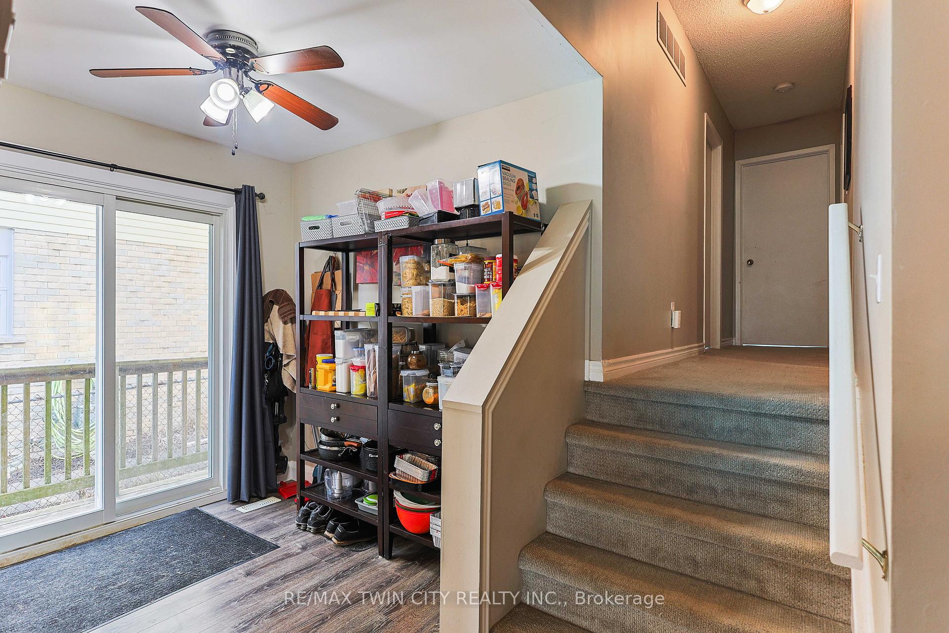 Photo 11 of 22 Telfer Court, Brant, Paris — HOMEH