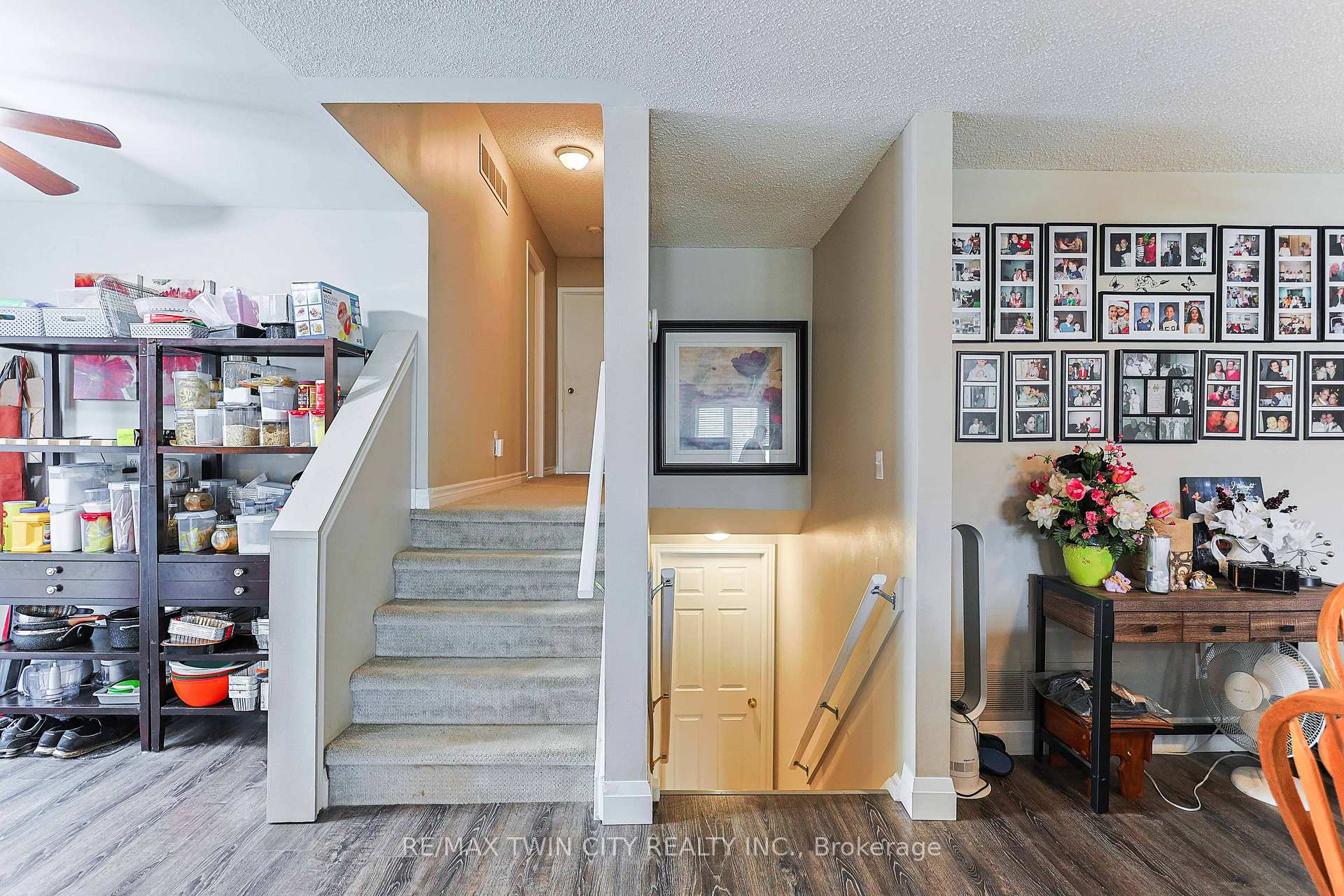 Photo 12 of 22 Telfer Court, Brant, Paris — HOMEH