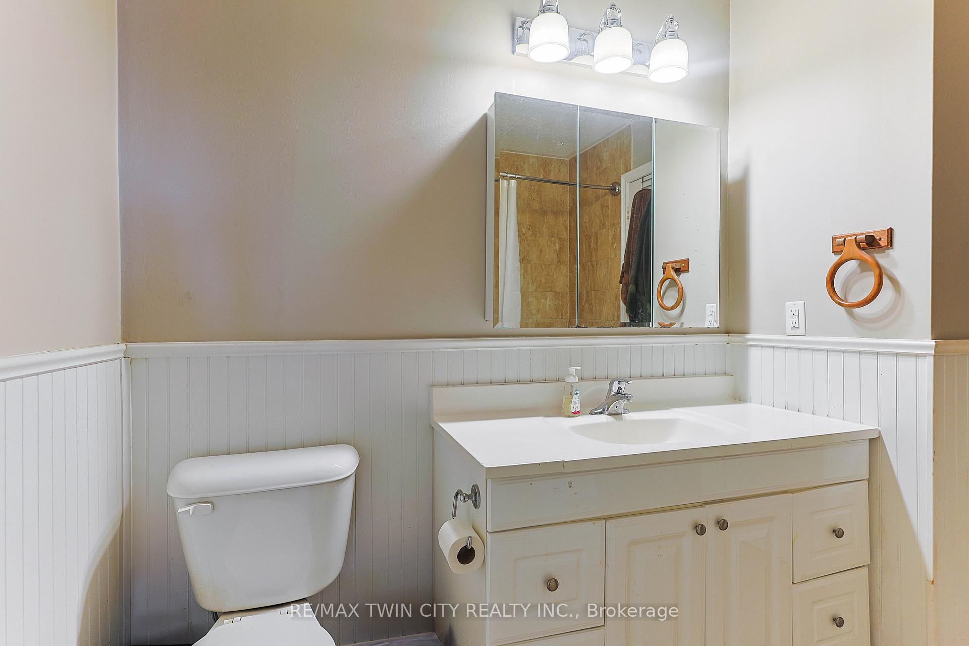 Photo 15 of 22 Telfer Court, Brant, Paris — HOMEH