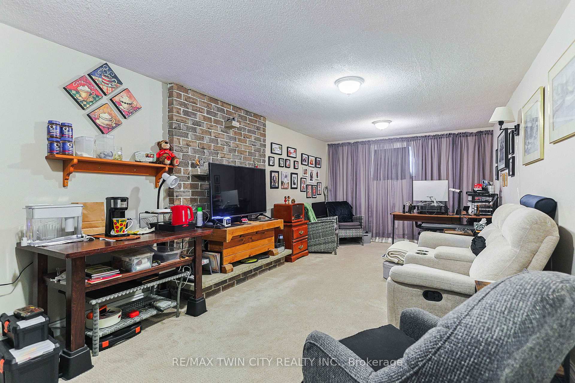 Photo 19 of 22 Telfer Court, Brant, Paris — HOMEH