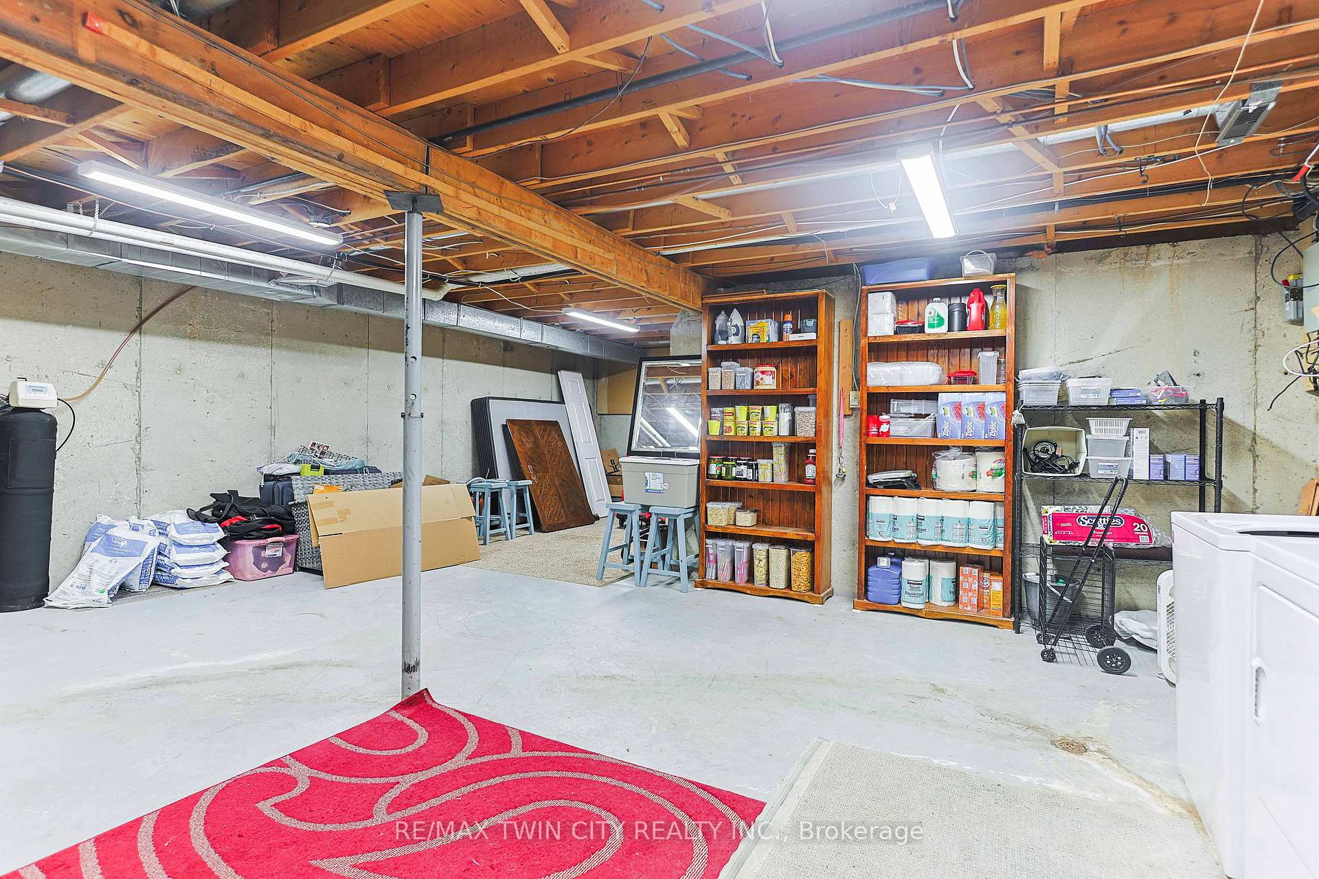 Photo 24 of 22 Telfer Court, Brant, Paris — HOMEH