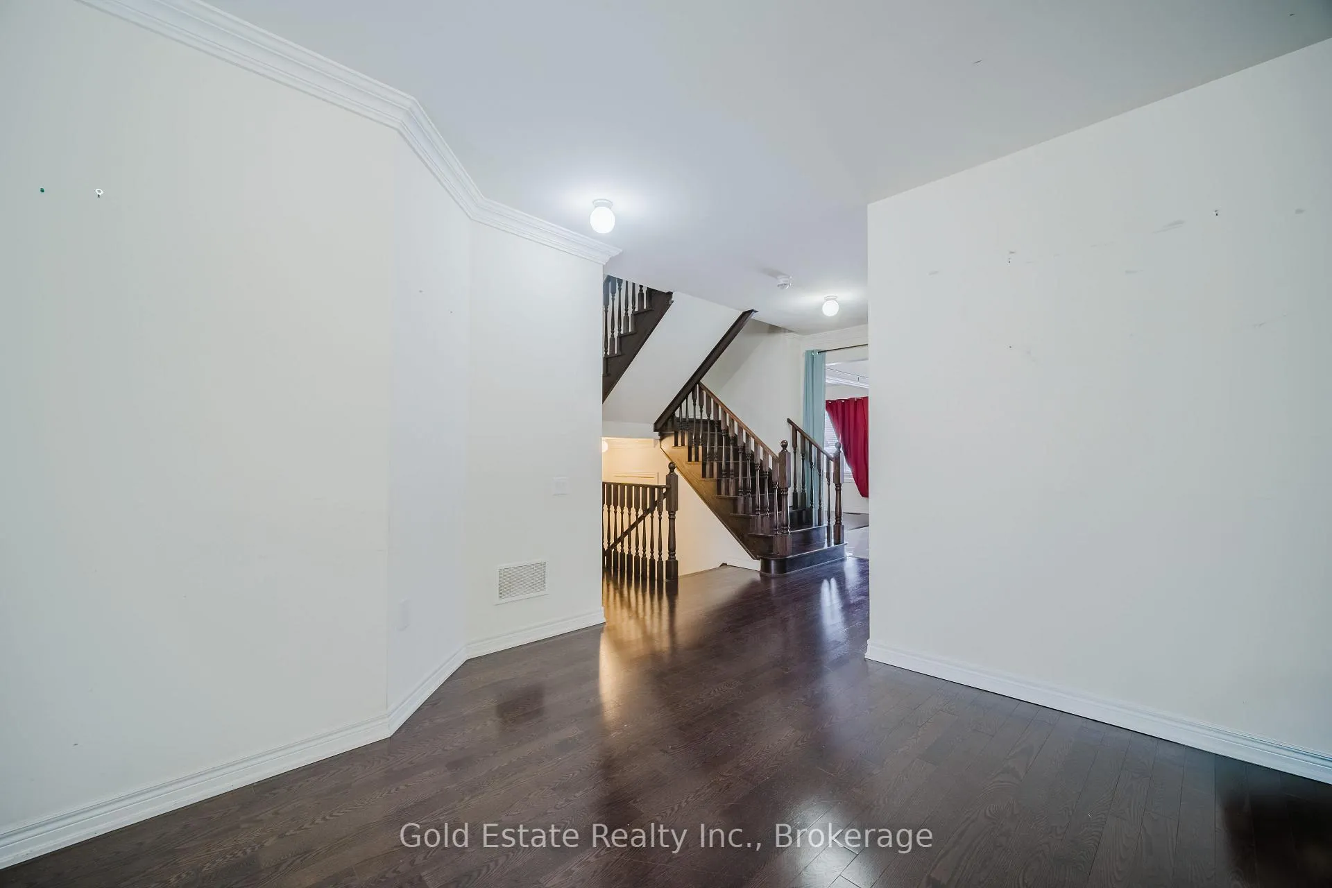 Photo 4 of 69 Blackberry Valley Crescent, Caledon, Rural Caledon — HOMEH