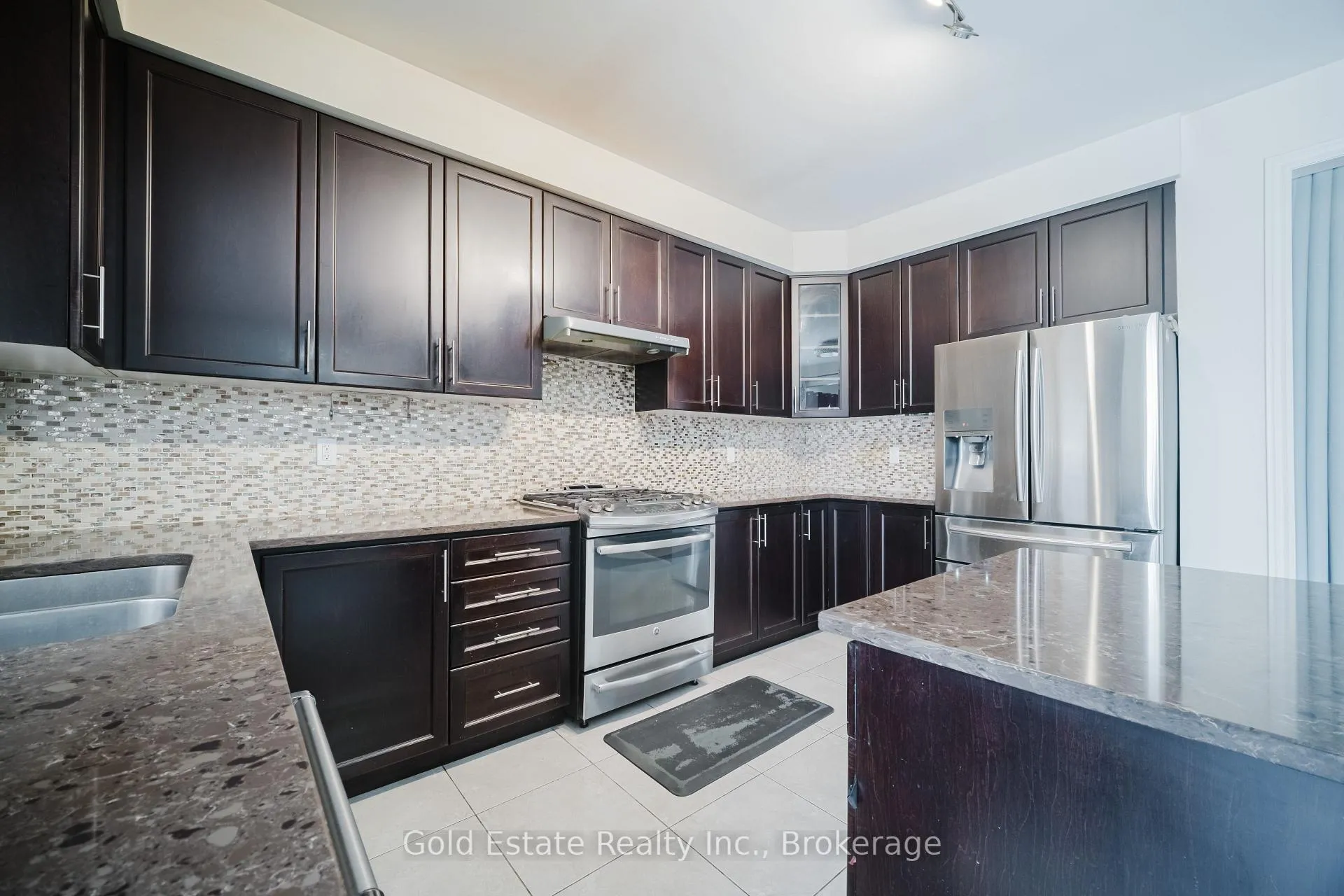 Photo 13 of 69 Blackberry Valley Crescent, Caledon, Rural Caledon — HOMEH