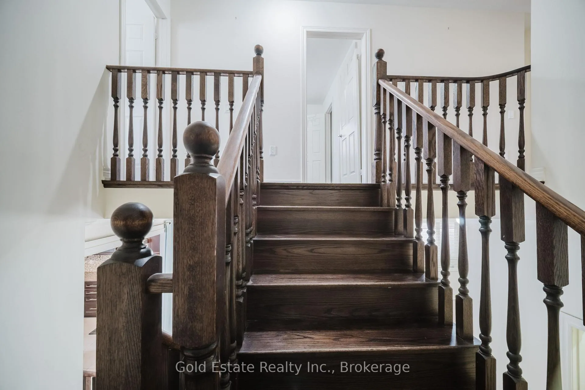 Photo 19 of 69 Blackberry Valley Crescent, Caledon, Rural Caledon — HOMEH