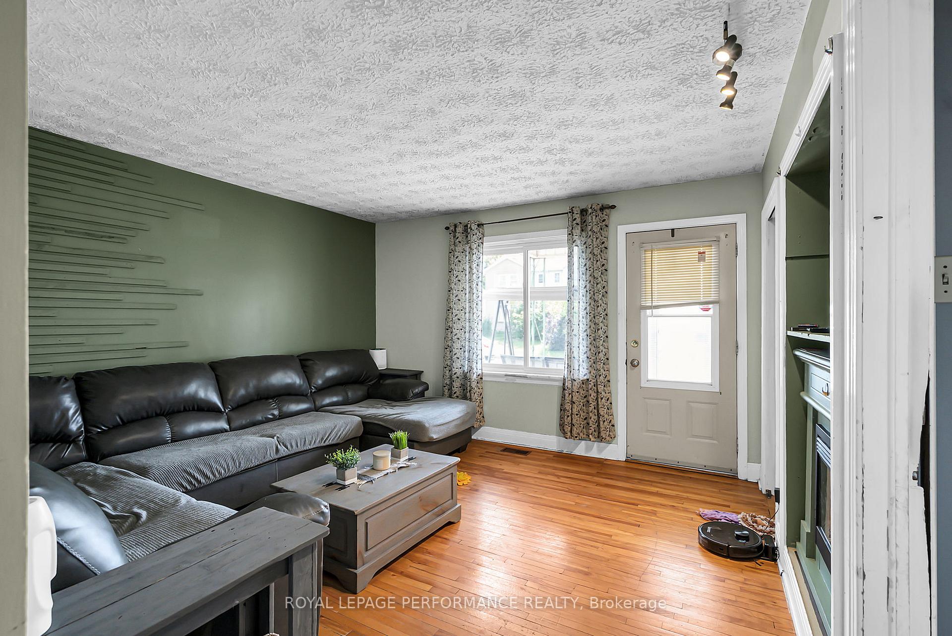 Photo 3 of 409 Belmont Street, Cornwall — HOMEH