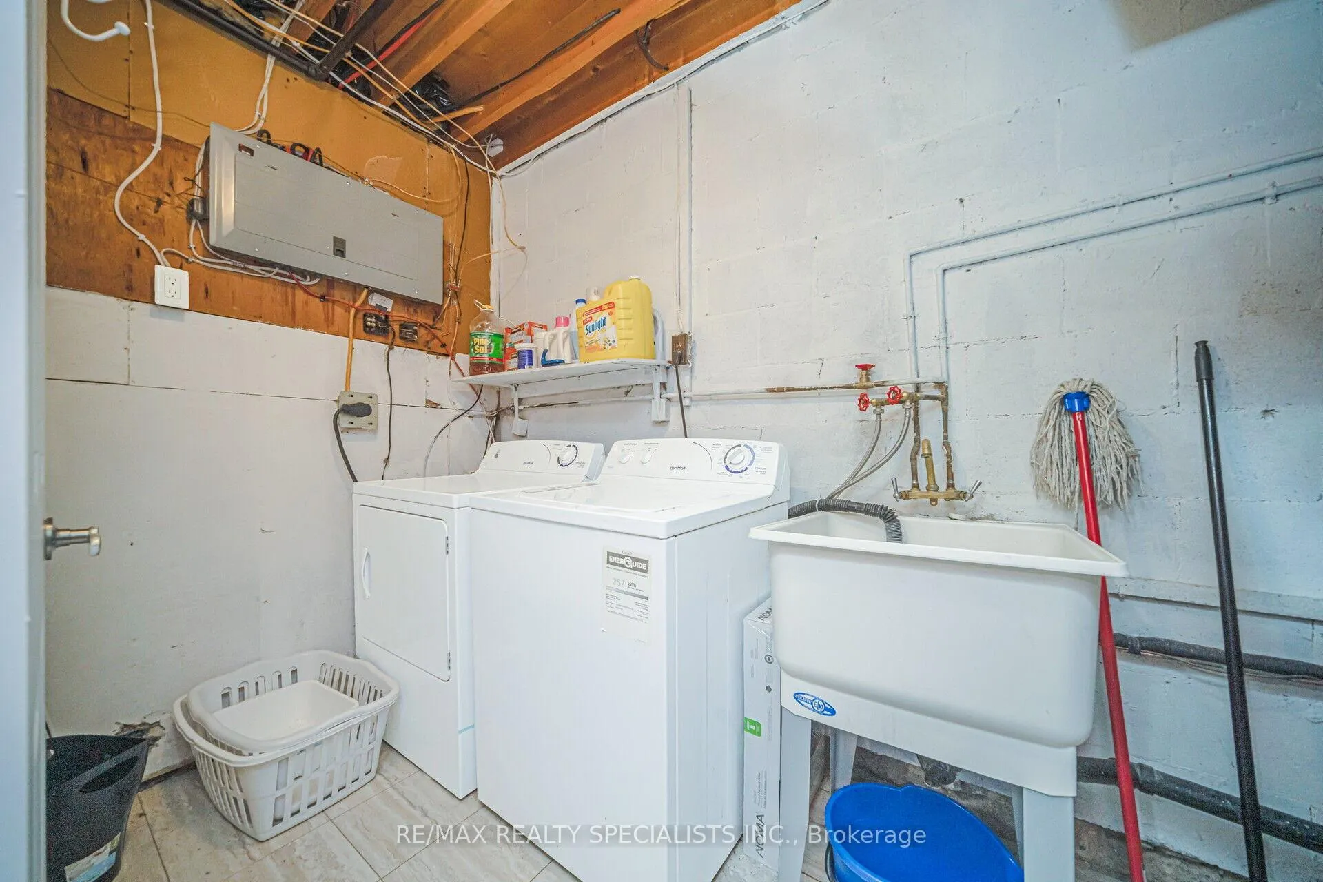 Photo 42 of 46 Carleton Place, Brampton, Bramalea West Industrial — HOMEH