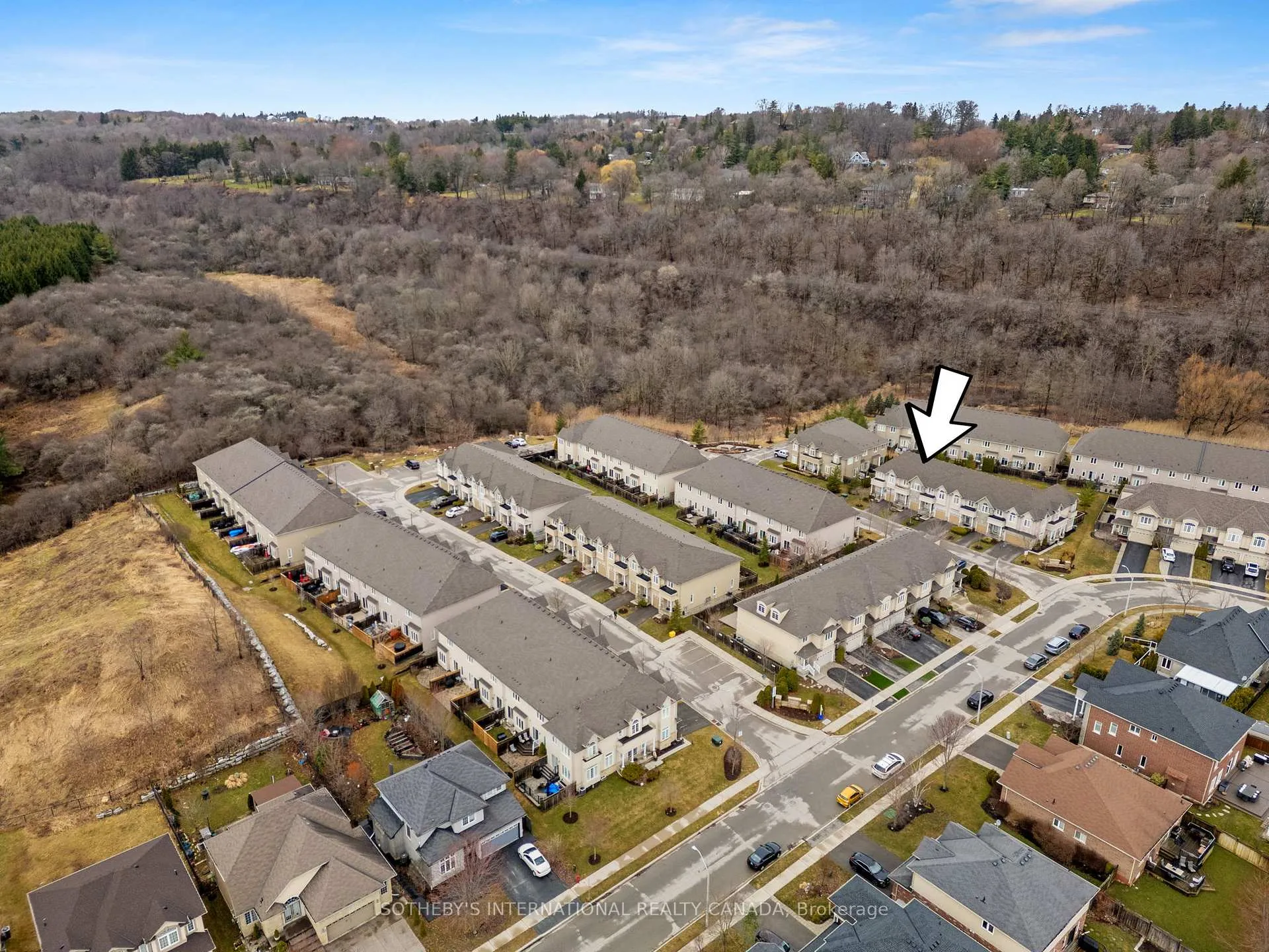 Photo 4 of 93 Forest Valley Crescent, Hamilton, Dundas — HOMEH