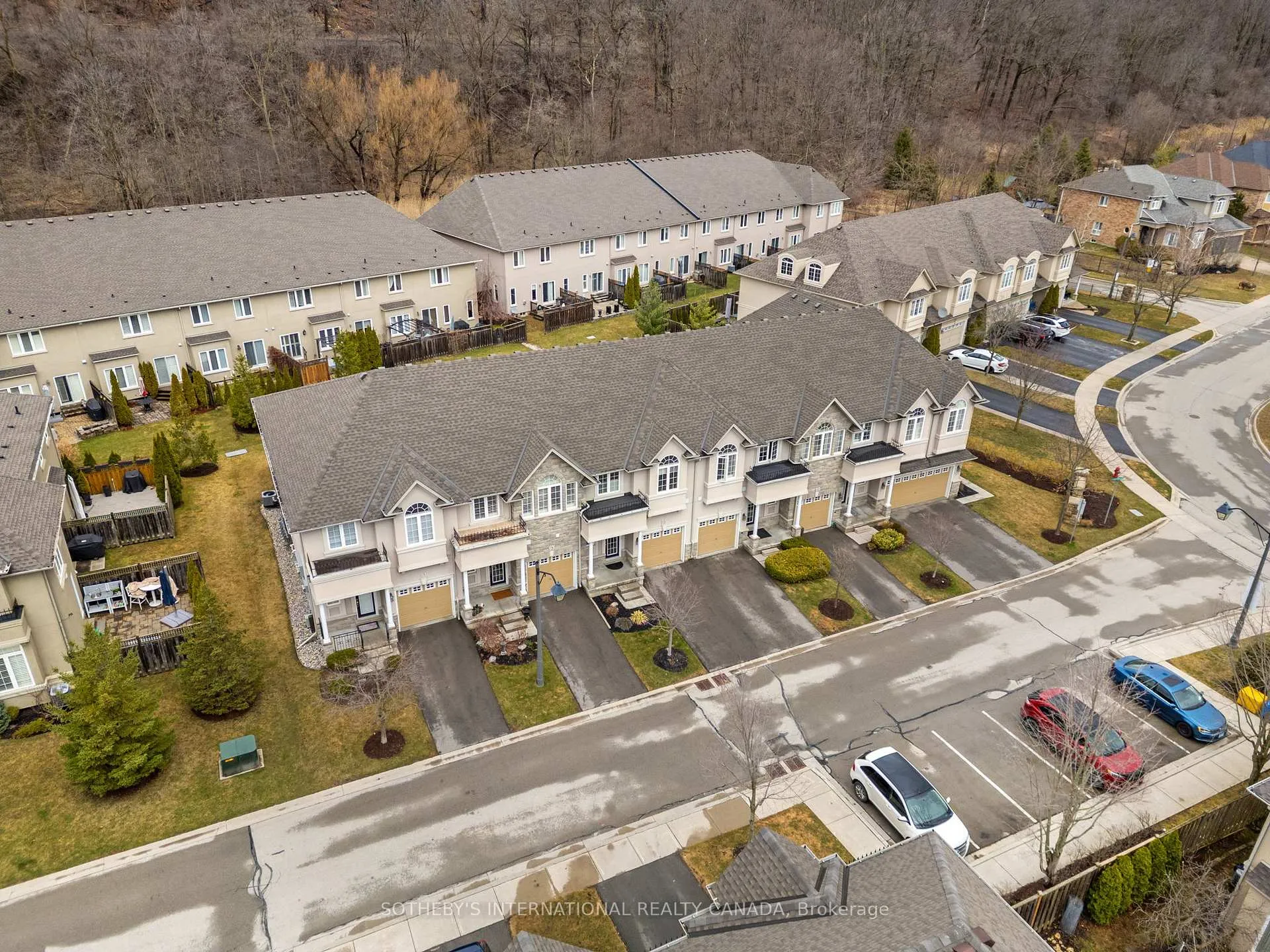 Photo 6 of 93 Forest Valley Crescent, Hamilton, Dundas — HOMEH