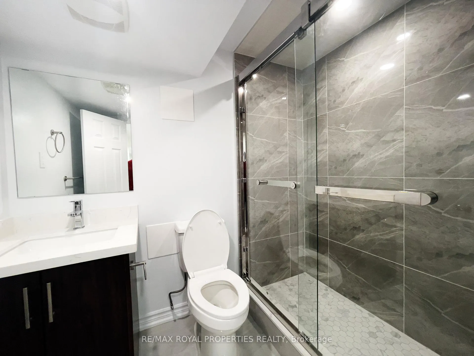 Photo 7 of Unit Bsmt, 46 Hettersley Drive, Ajax, Central West — HOMEH