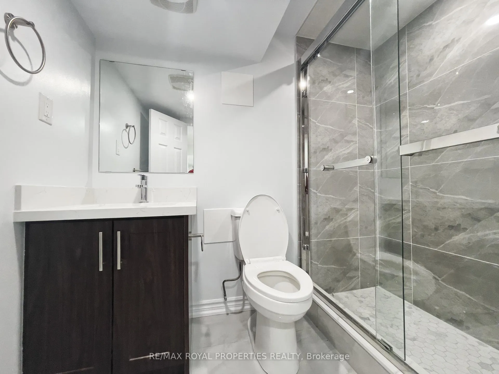 Photo 11 of Unit Bsmt, 46 Hettersley Drive, Ajax, Central West — HOMEH