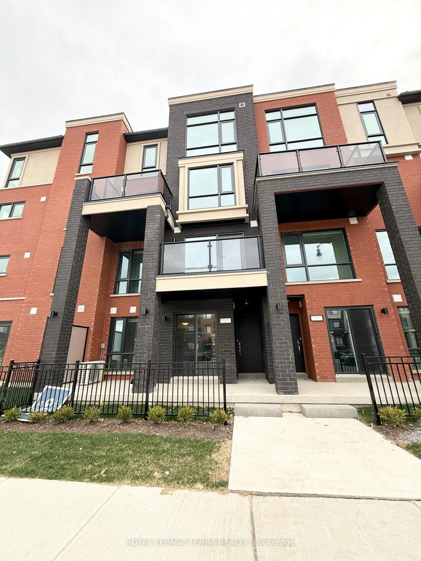 Photo 1 of Unit 3, 35 Romilly Avenue, Brampton, Northwest Brampton — HOMEH
