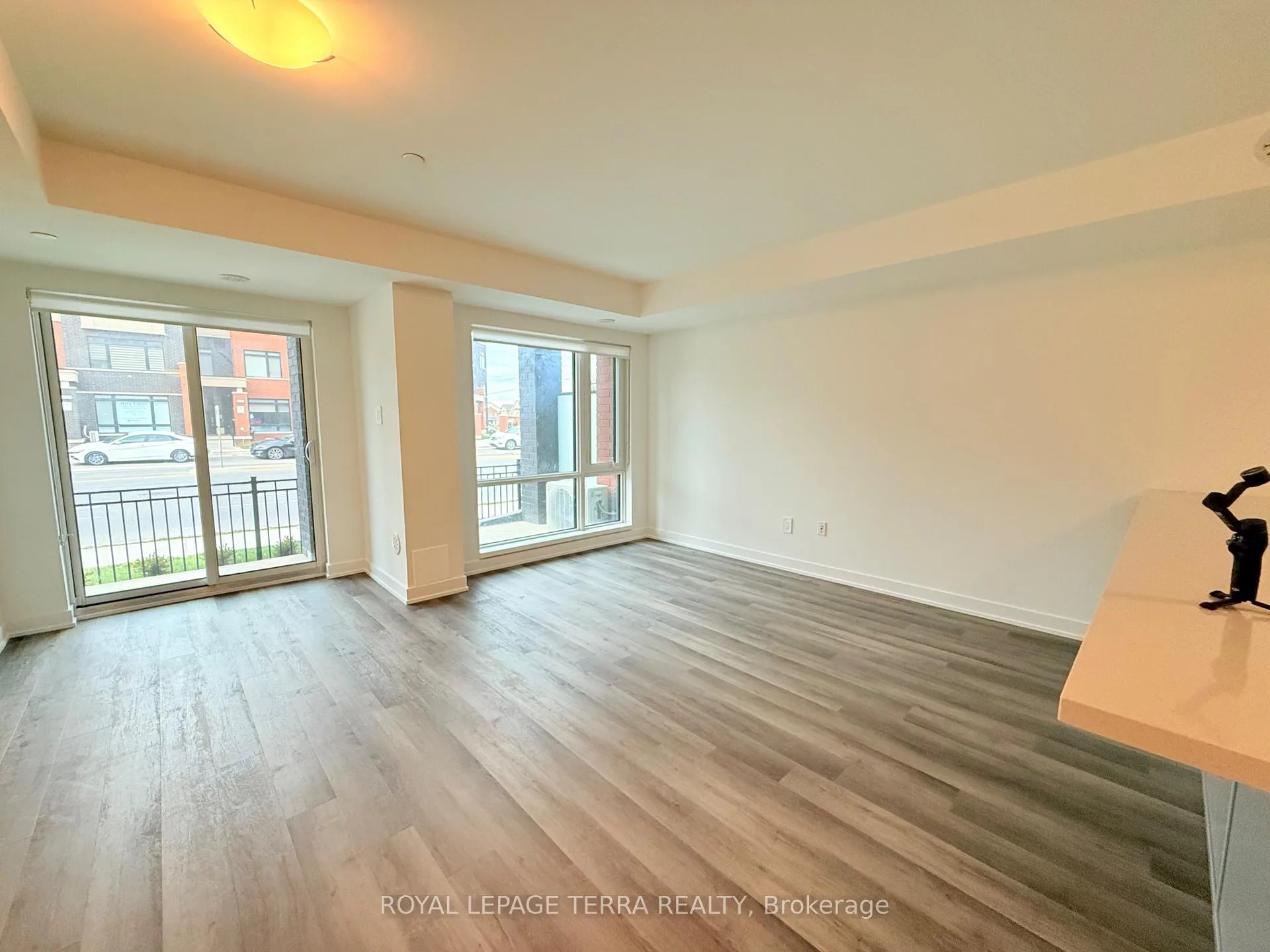 Photo 7 of Unit 3, 35 Romilly Avenue, Brampton, Northwest Brampton — HOMEH