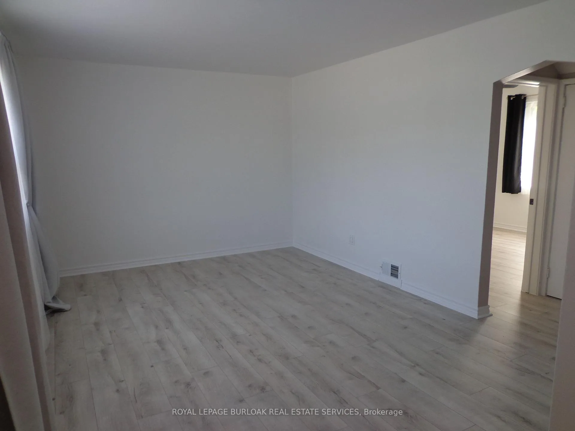 Photo 12 of 32 Grimsby Avenue, Hamilton, McQuesten — HOMEH