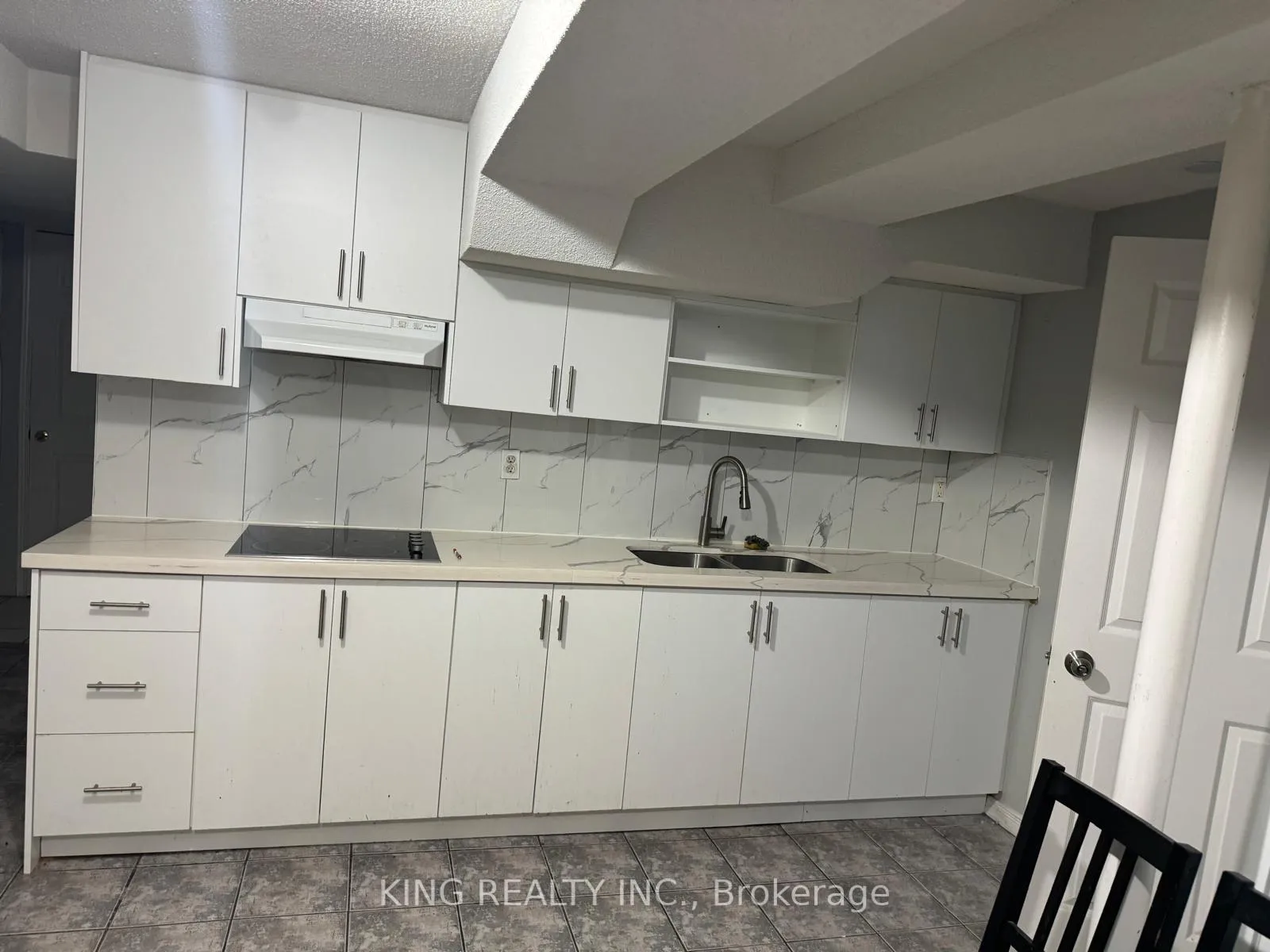 Photo 3 of 55 Black Oak Drive, Brampton, Sandringham-Wellington — HOMEH