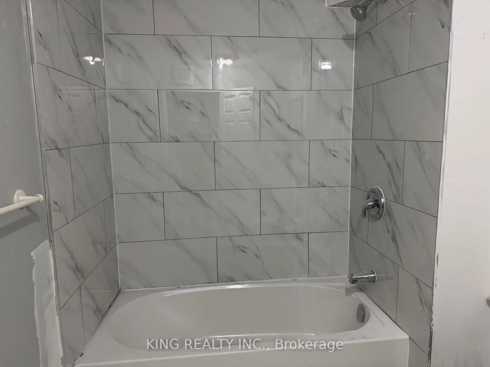 Photo 6 of 55 Black Oak Drive, Brampton, Sandringham-Wellington — HOMEH