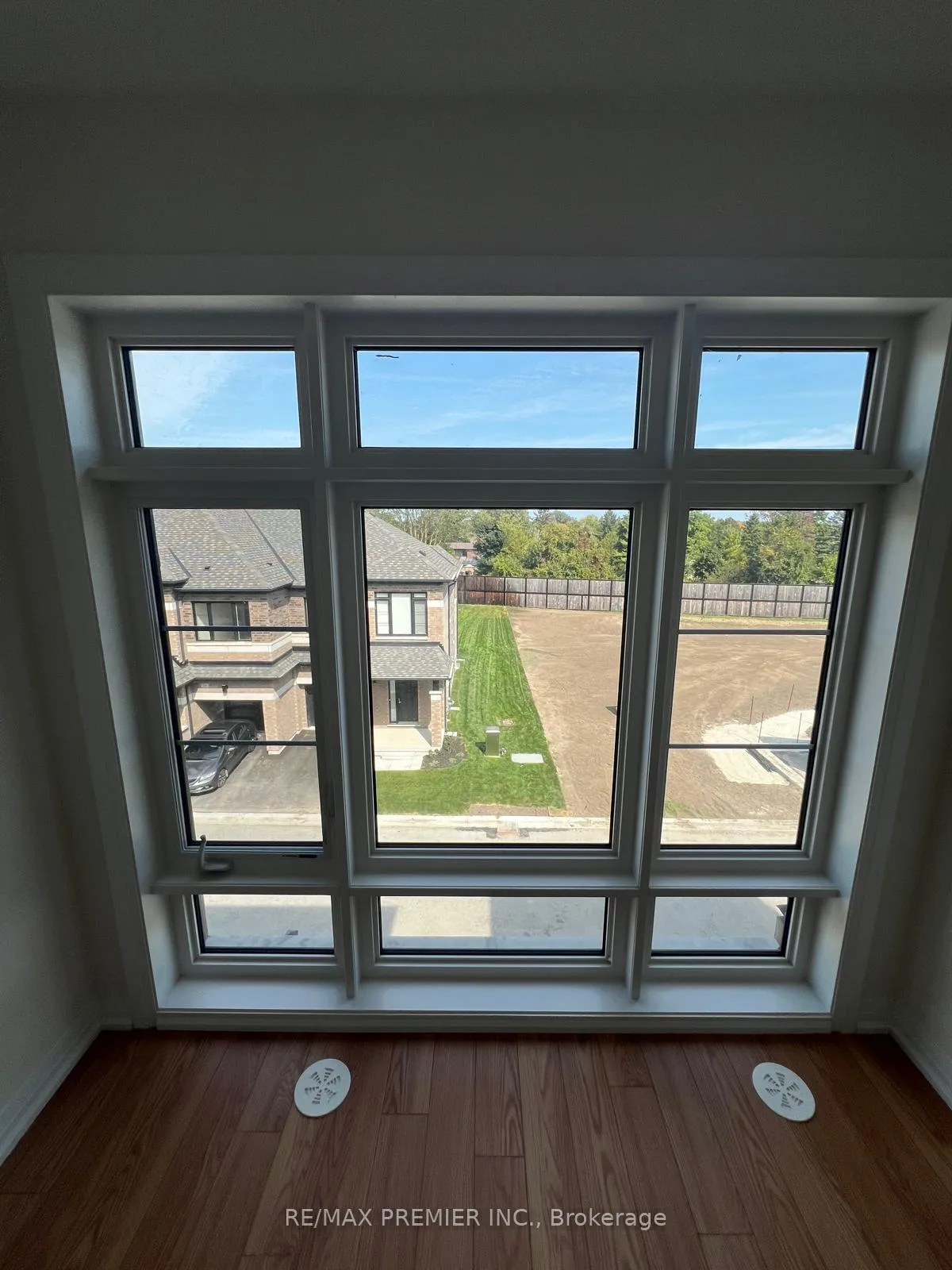 Photo 1 of 25 Bluebird Lane, Barrie, Painswick South — HOMEH