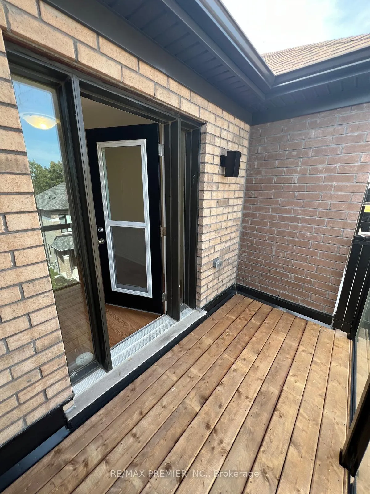 Photo 5 of 25 Bluebird Lane, Barrie, Painswick South — HOMEH