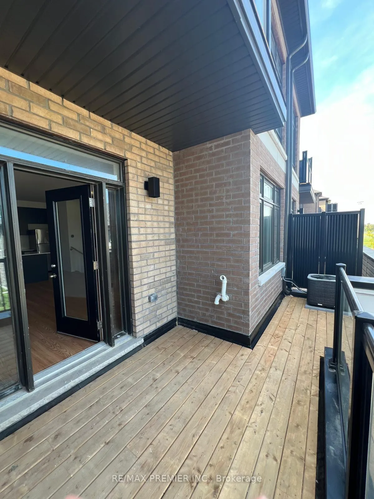 Photo 12 of 25 Bluebird Lane, Barrie, Painswick South — HOMEH