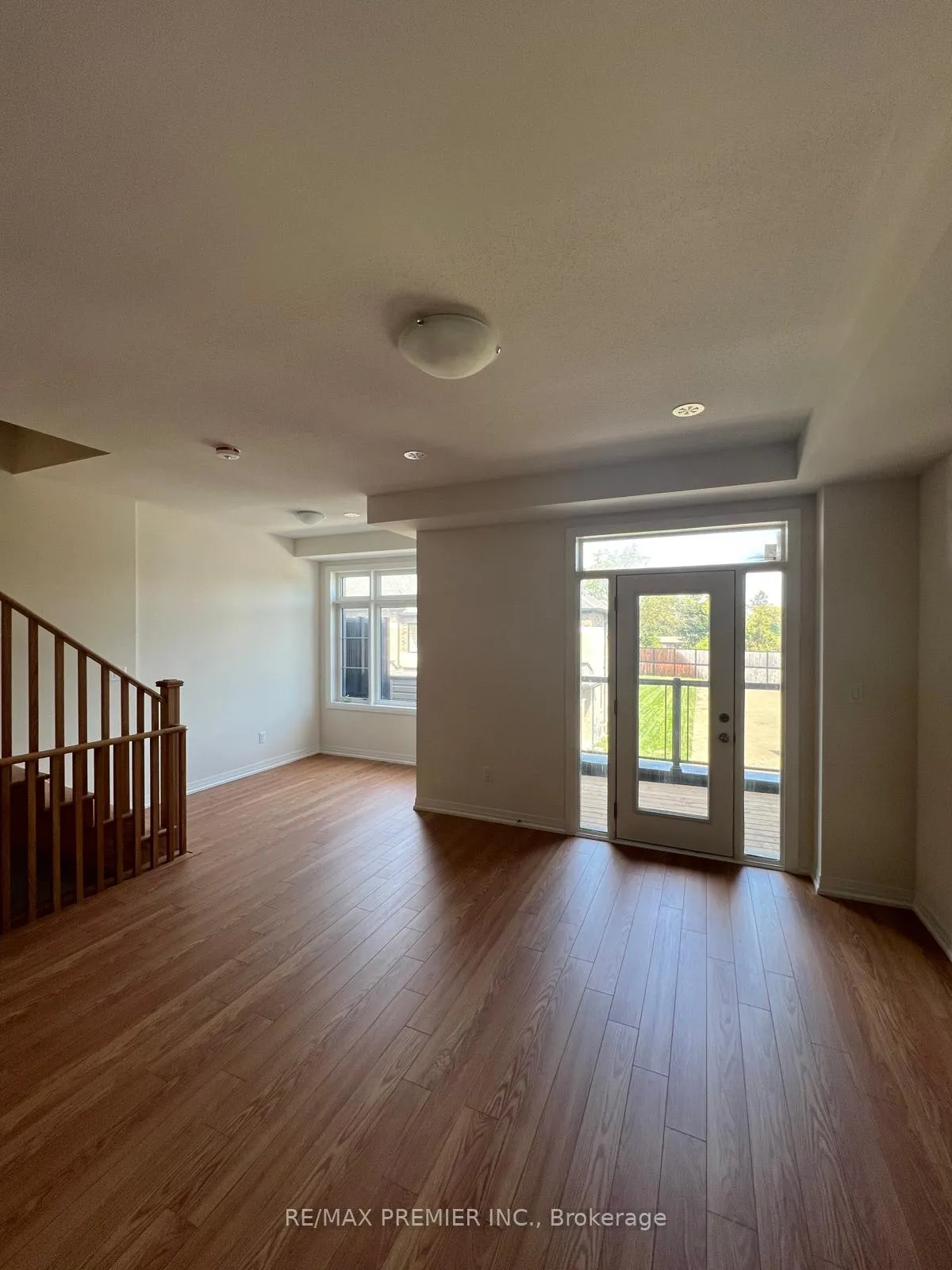 Photo 13 of 25 Bluebird Lane, Barrie, Painswick South — HOMEH