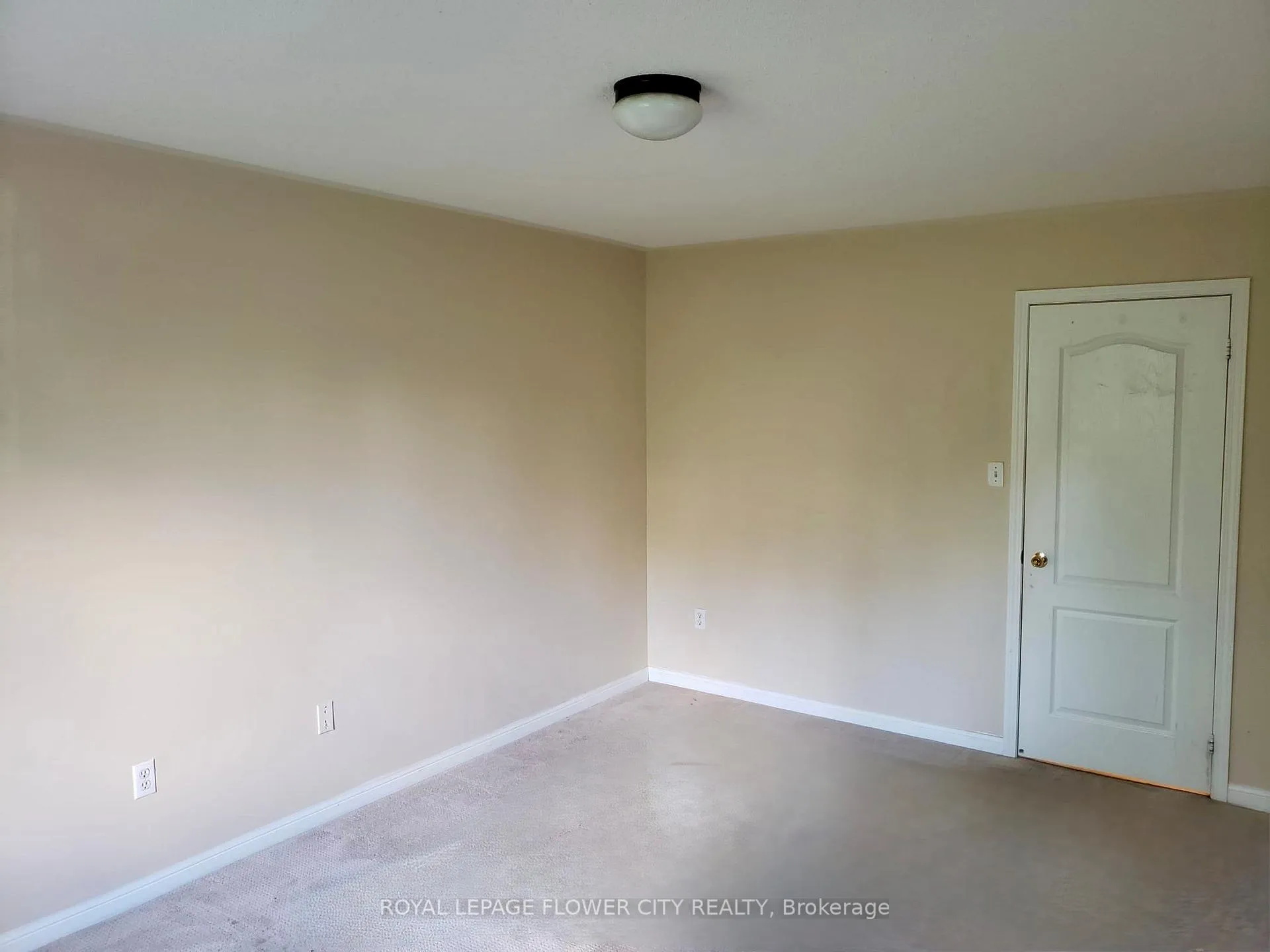 Photo 10 of 74 Tianalee Crescent, Brampton, Fletcher's Meadow — HOMEH