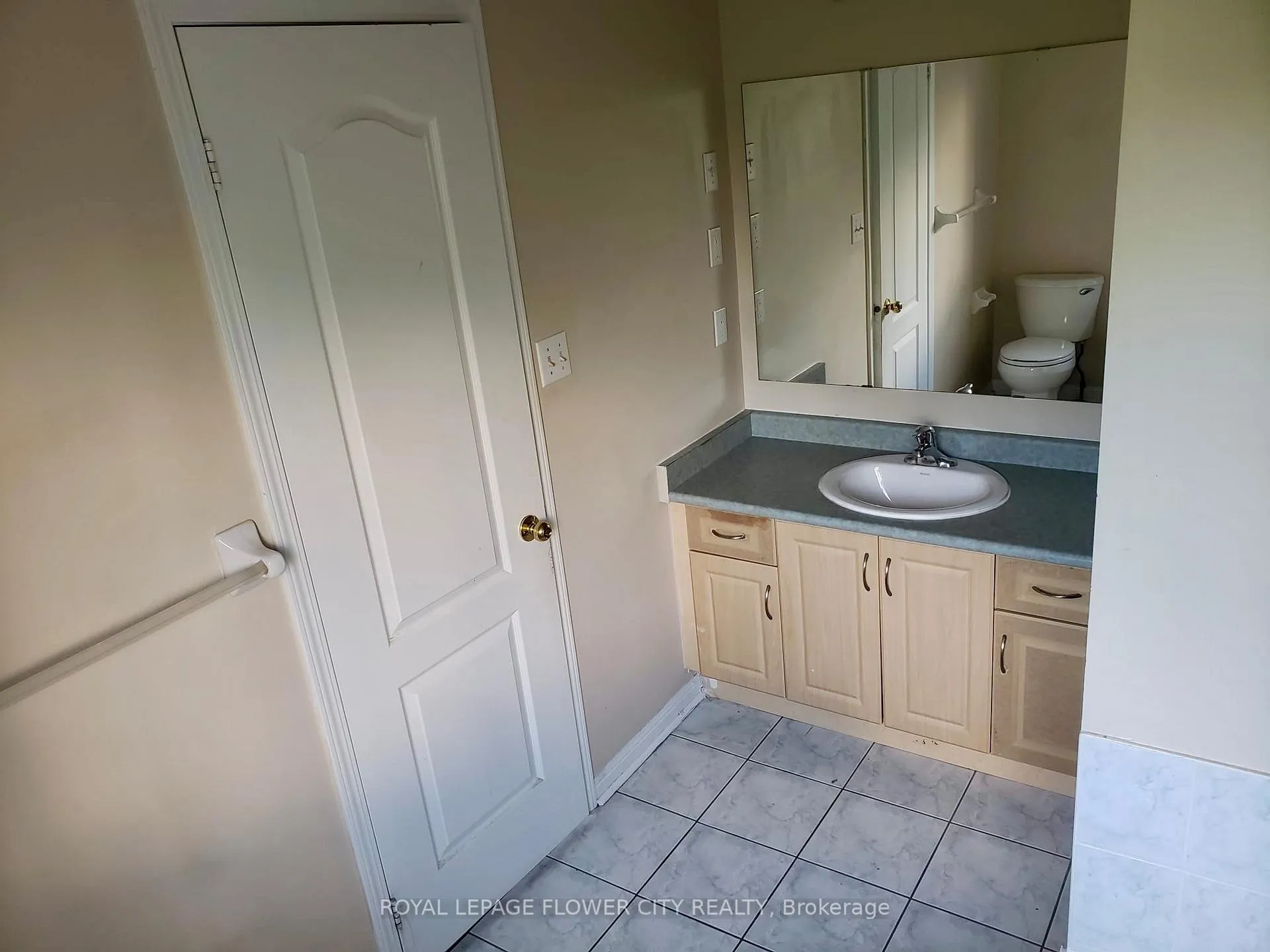 Photo 24 of 74 Tianalee Crescent, Brampton, Fletcher's Meadow — HOMEH
