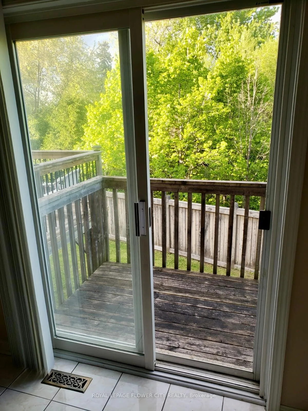 Photo 28 of 74 Tianalee Crescent, Brampton, Fletcher's Meadow — HOMEH