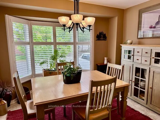Photo 9 of 18 Shoreline Drive, Bracebridge, Macaulay — HOMEH