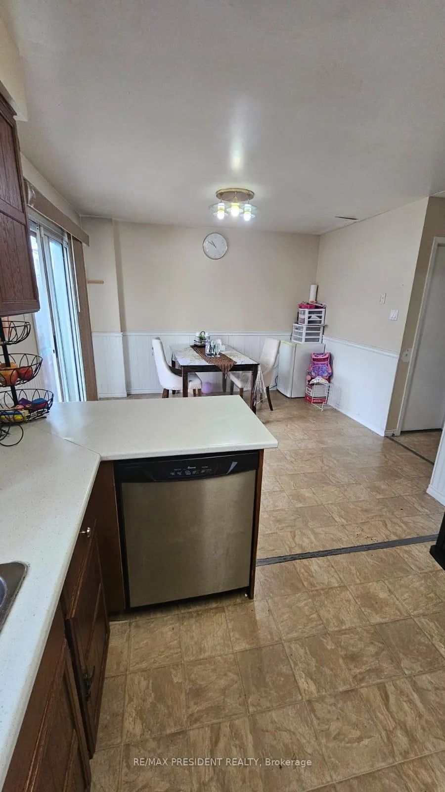 Photo 6 of 1 Shenstone Avenue, Brampton, Heart Lake West — HOMEH