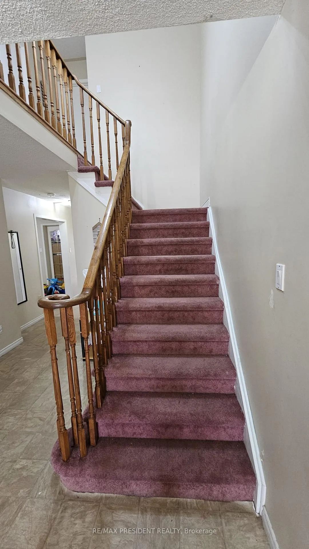 Photo 10 of 1 Shenstone Avenue, Brampton, Heart Lake West — HOMEH