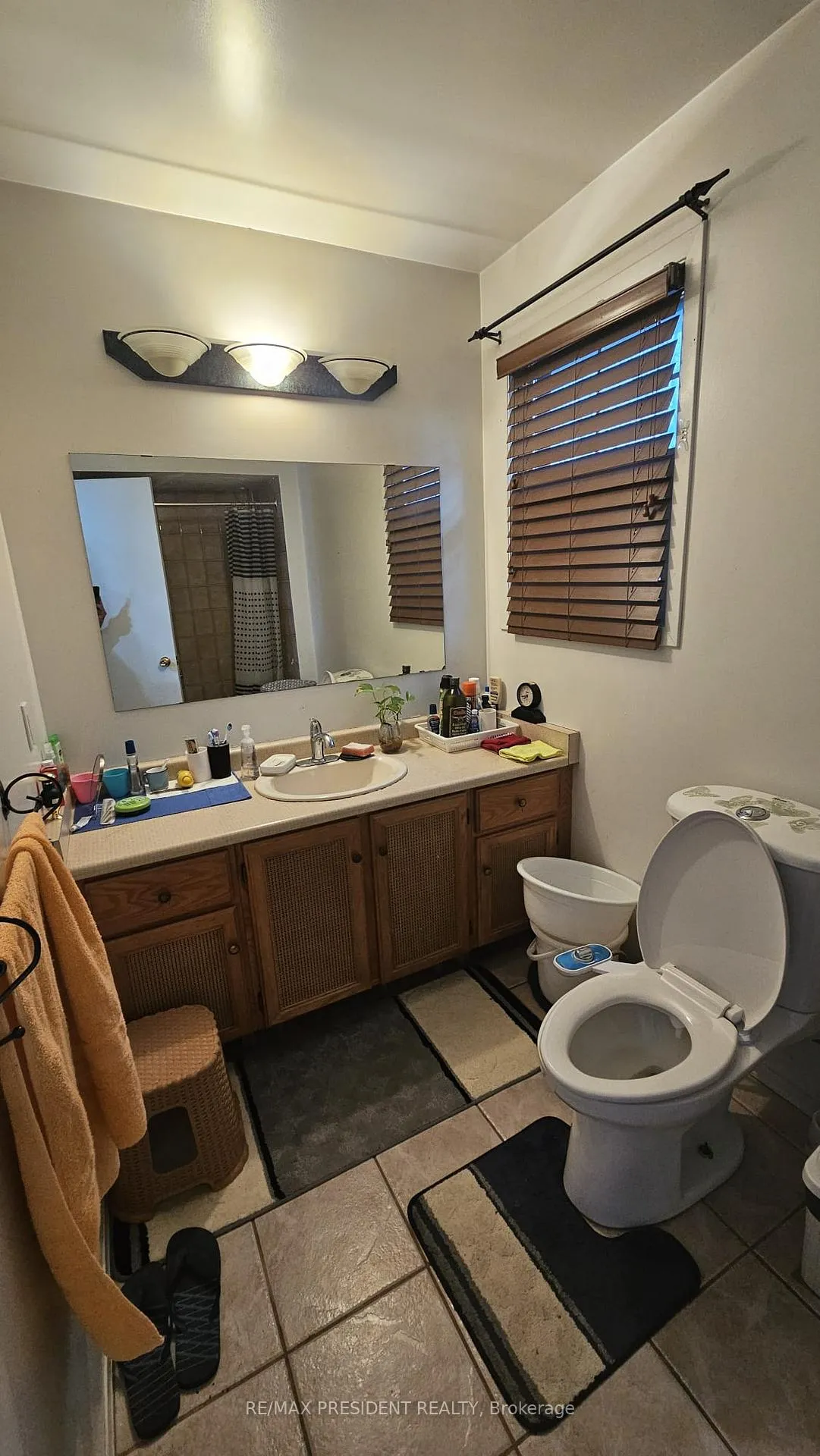Photo 13 of 1 Shenstone Avenue, Brampton, Heart Lake West — HOMEH