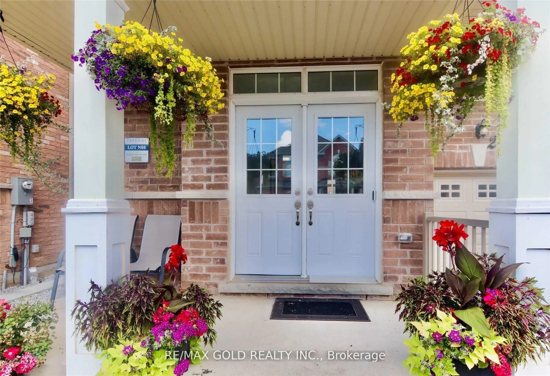 Photo 2 of 21 Humberstone Crescent, Brampton, Northwest Brampton — HOMEH