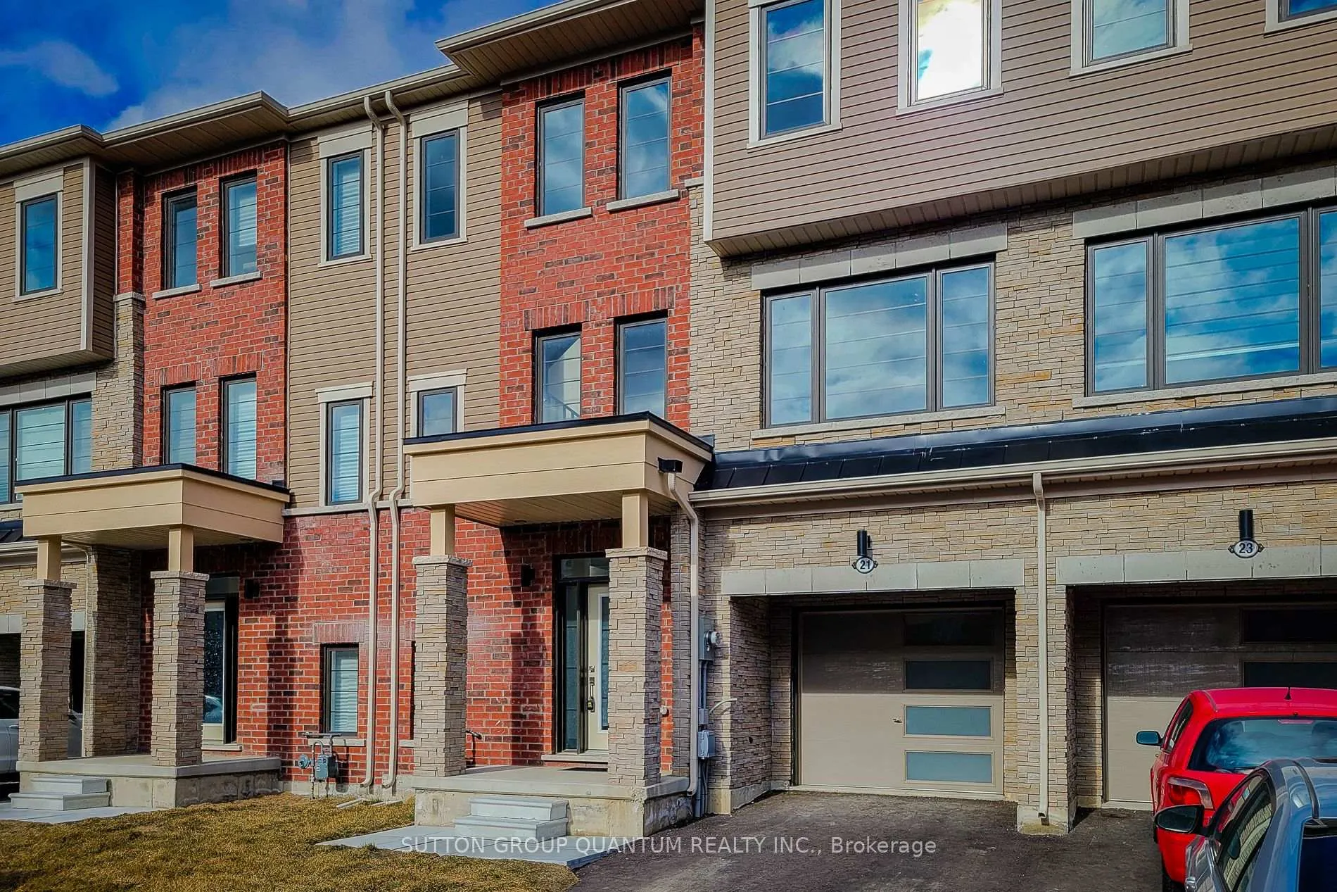 Photo 2 of 21 Utter Place, Hamilton, Stoney Creek — HOMEH