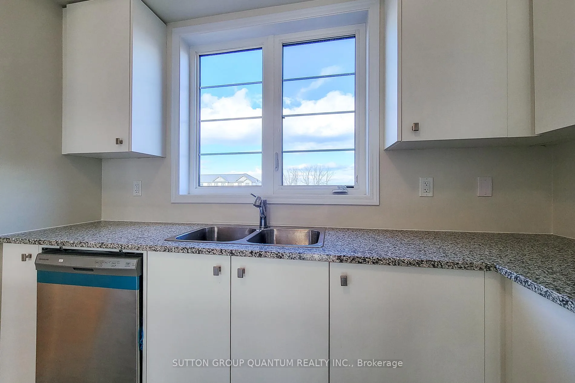 Photo 15 of 21 Utter Place, Hamilton, Stoney Creek — HOMEH