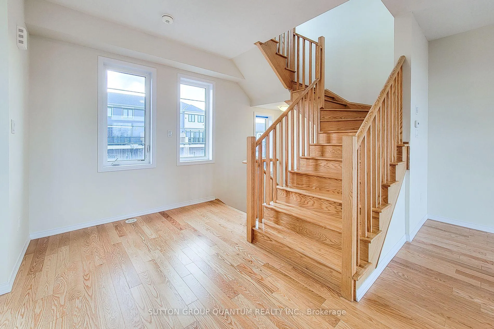 Photo 22 of 21 Utter Place, Hamilton, Stoney Creek — HOMEH
