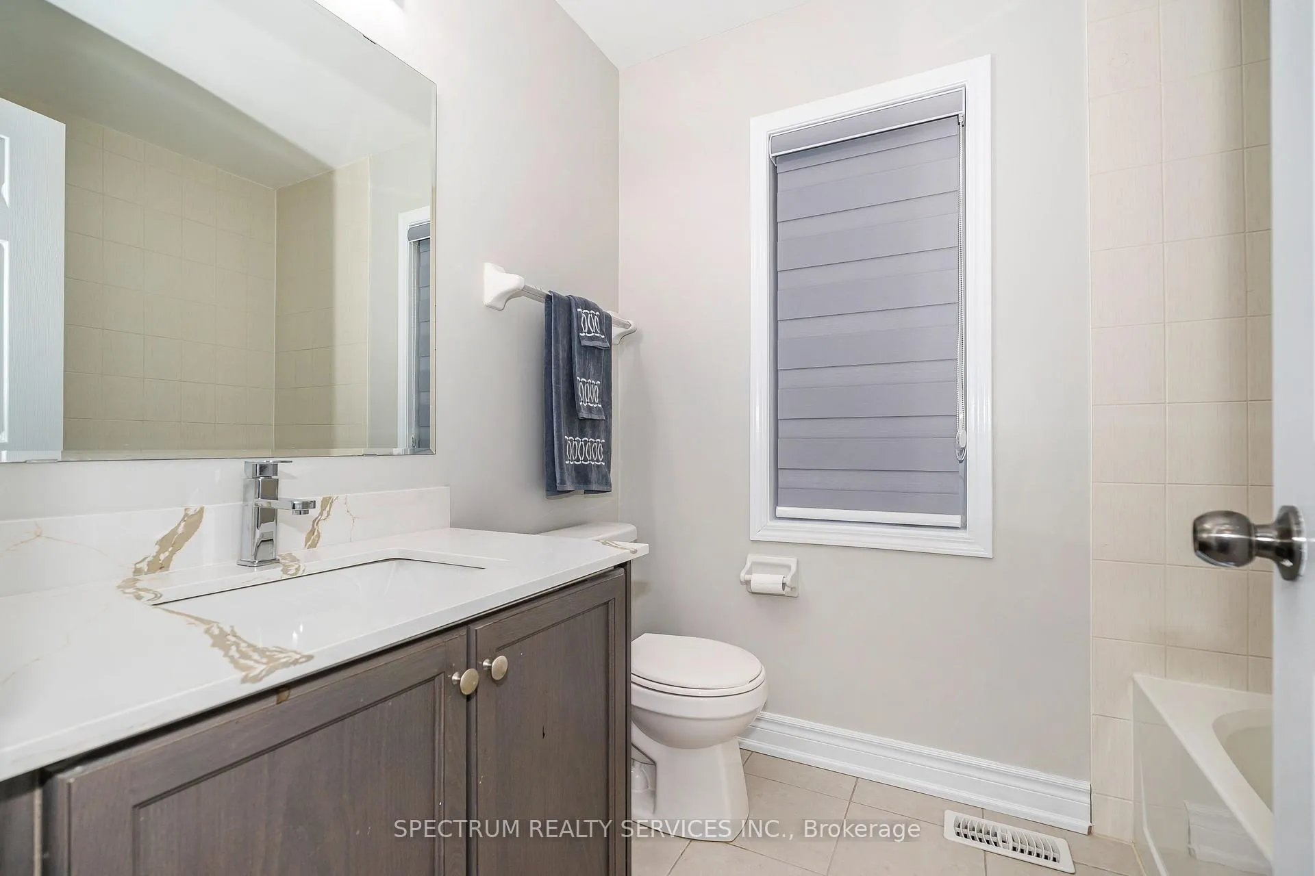 Photo 41 of 12 Camilleri Road, Ajax, Central East — HOMEH