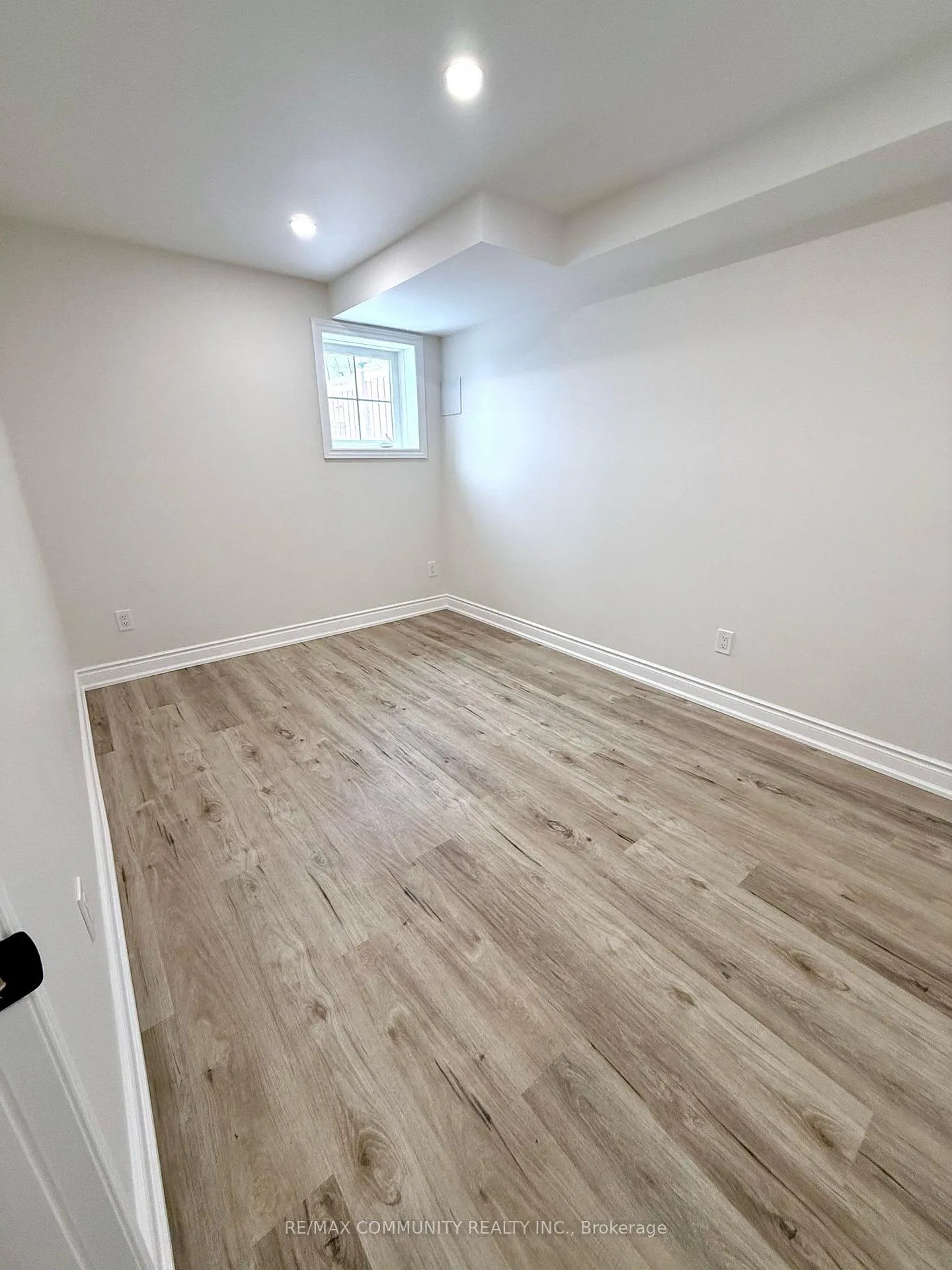 Photo 7 of 34 Hurst Drive, Ajax, Northwest Ajax — HOMEH