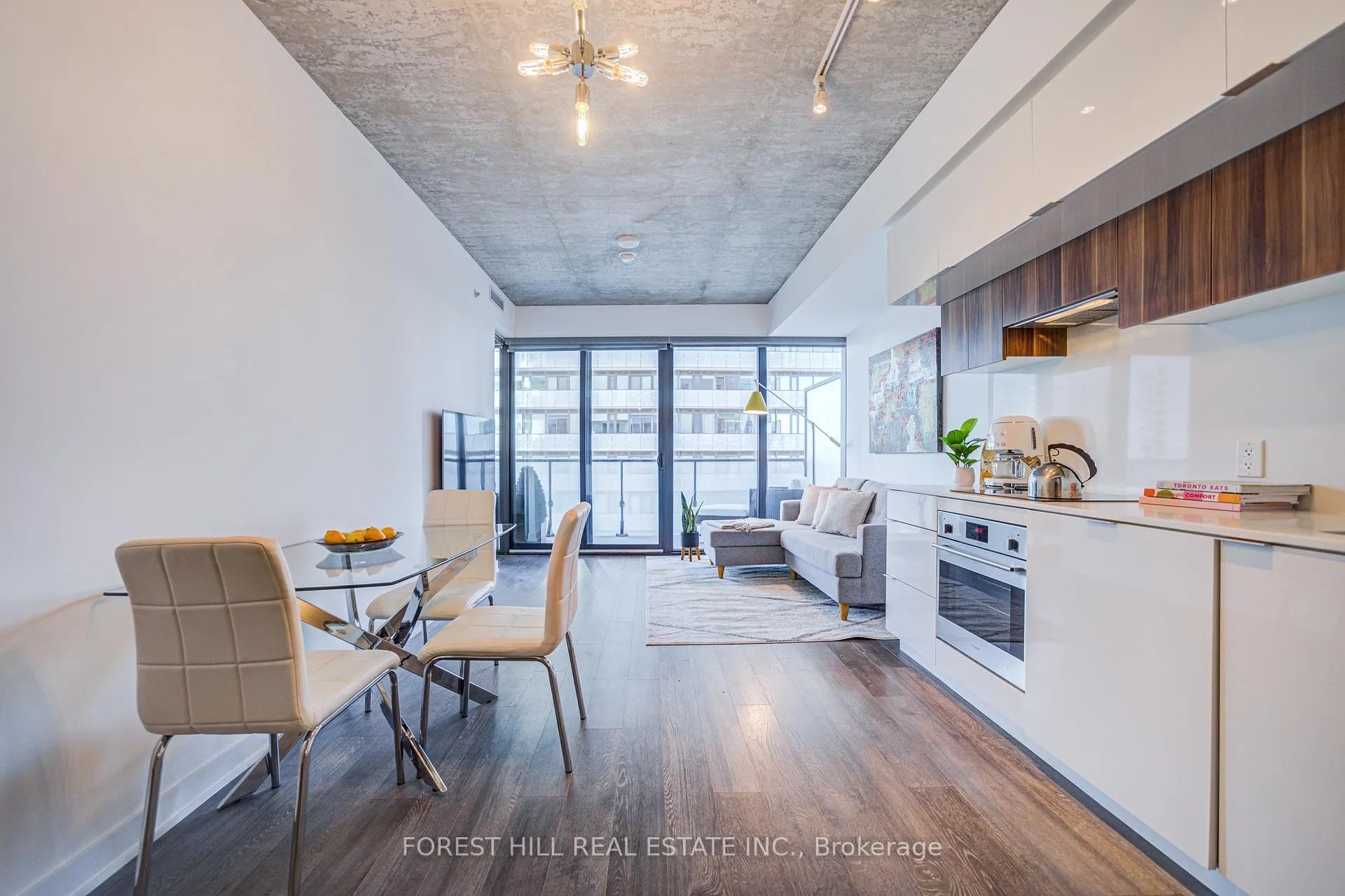 Photo 4 of Unit 2501, 185 Roehampton Avenue, Toronto, Mount Pleasant West — HOMEH