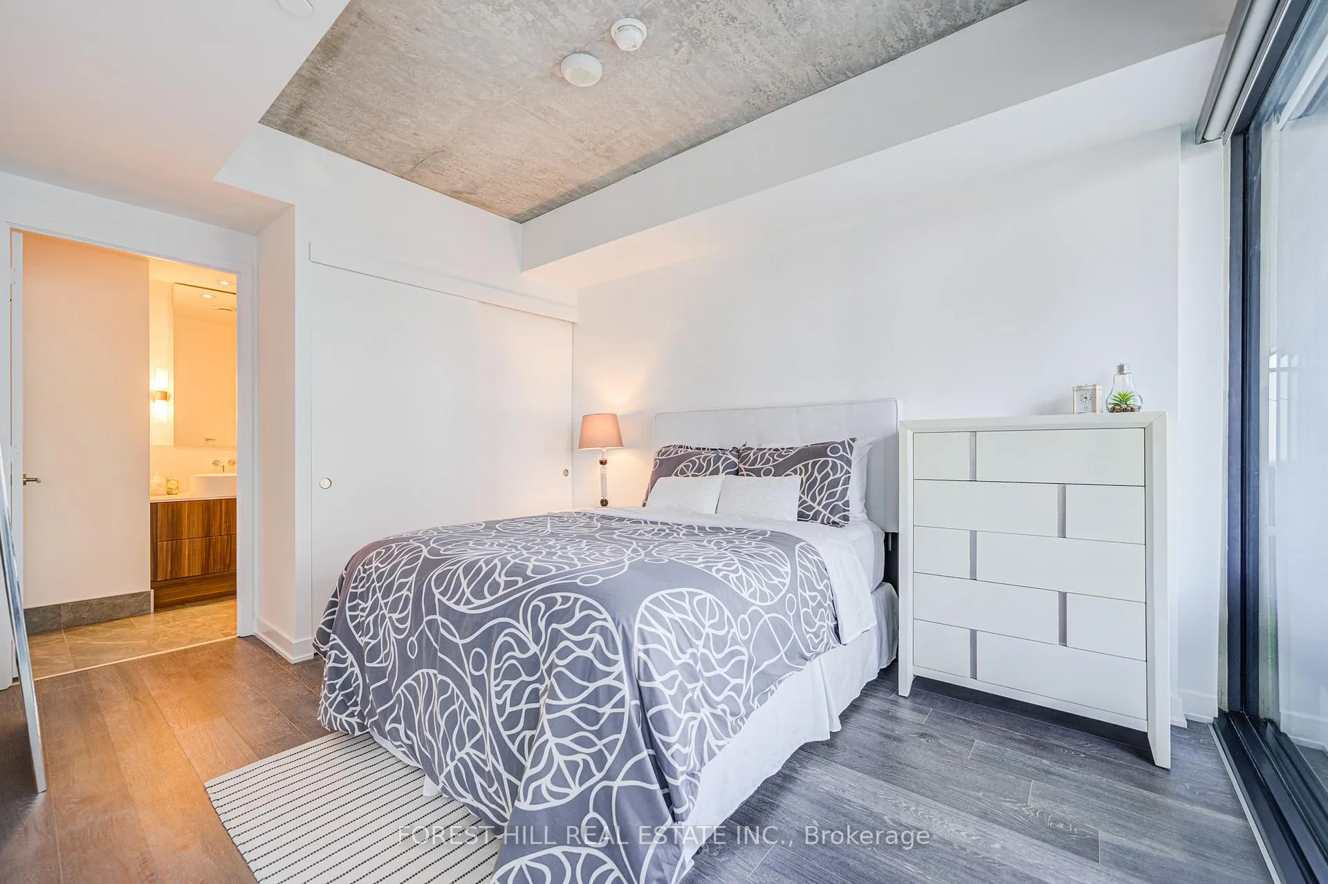 Photo 8 of Unit 2501, 185 Roehampton Avenue, Toronto, Mount Pleasant West — HOMEH
