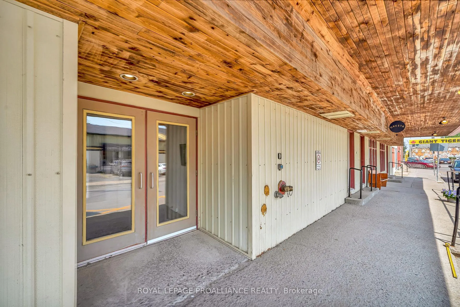 Photo 2 of Unit 302, 172 Main Street, Prince Edward County, Picton Ward — HOMEH