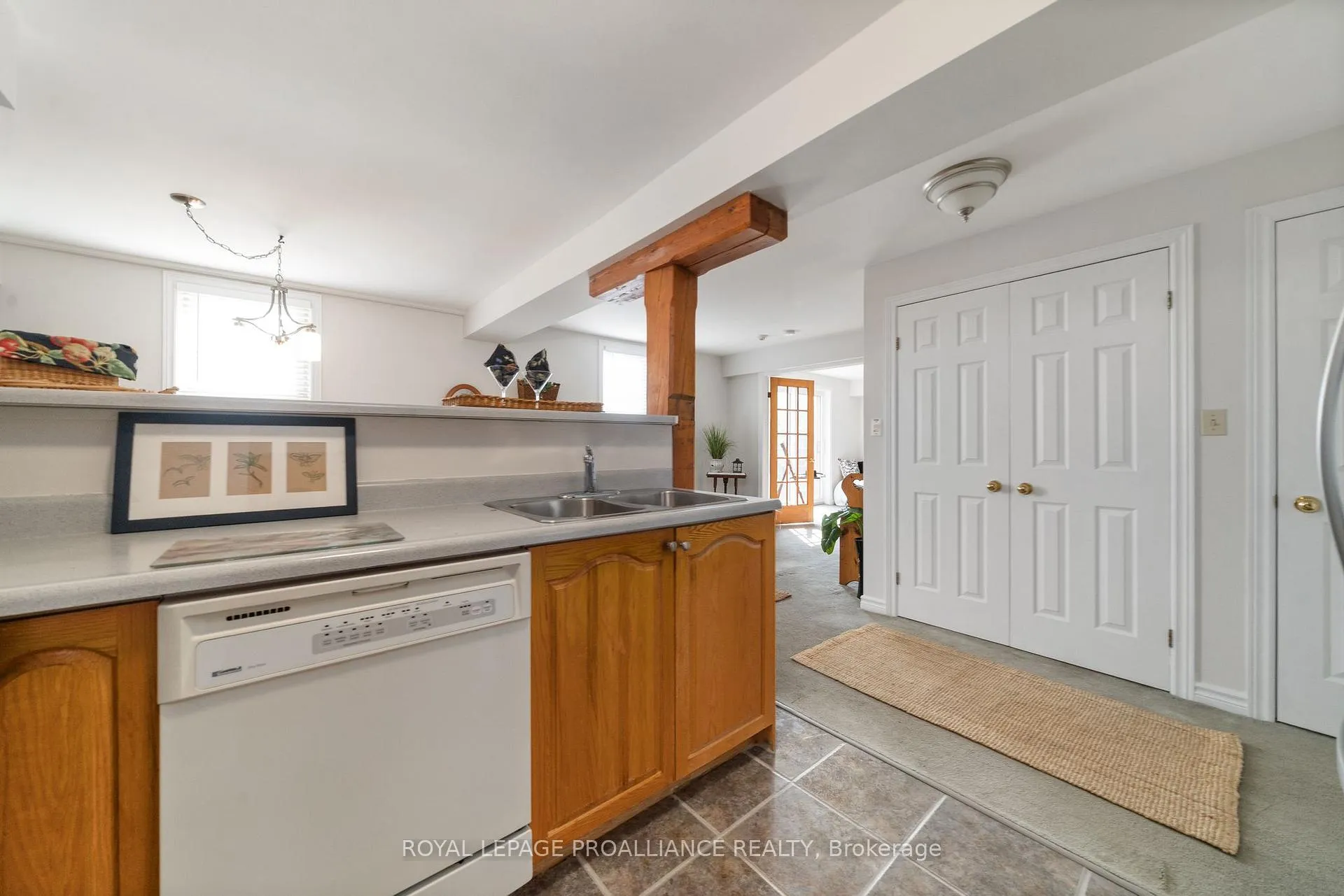 Photo 8 of Unit 302, 172 Main Street, Prince Edward County, Picton Ward — HOMEH