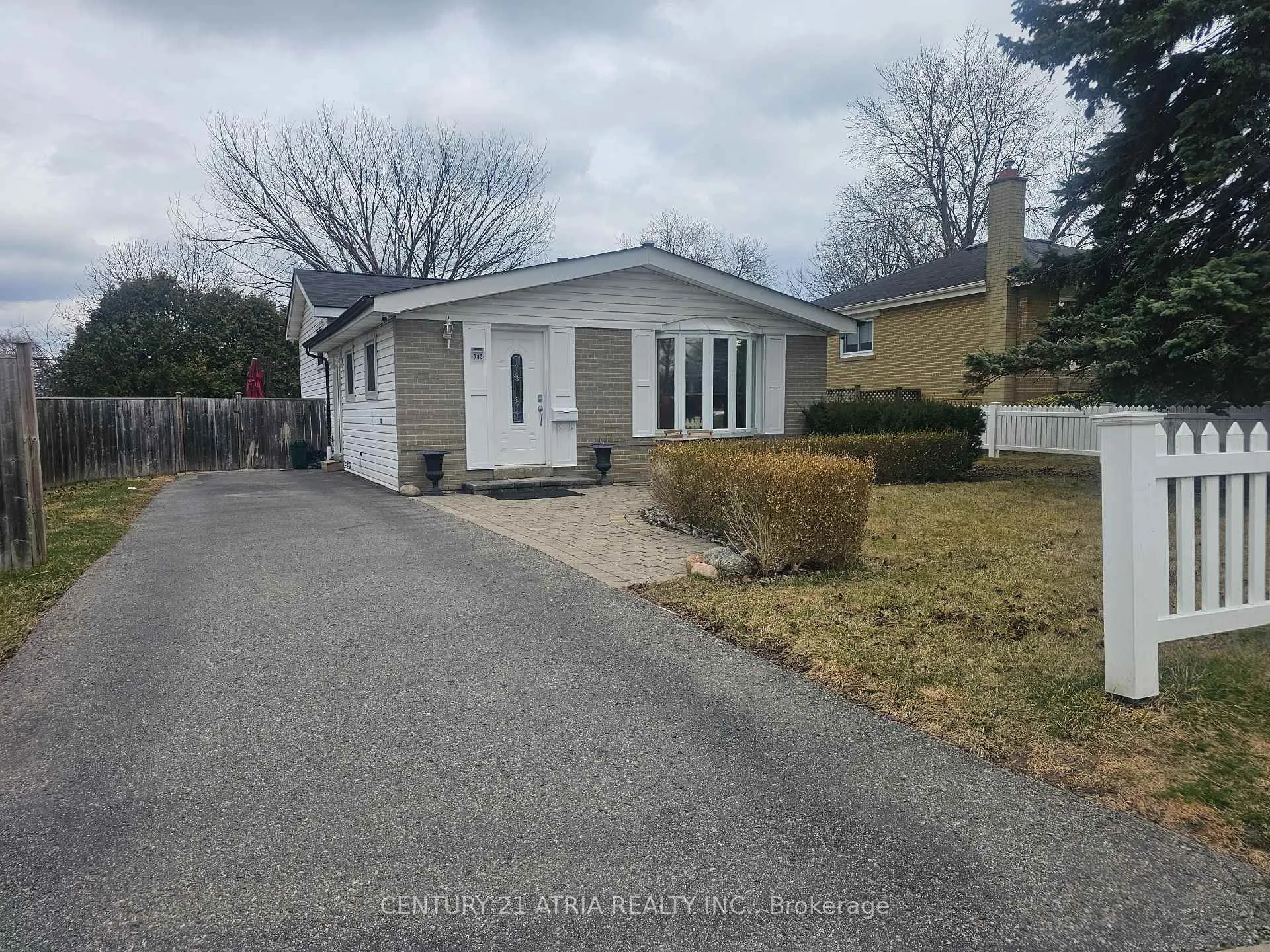Front of 733 Balaton Avenue