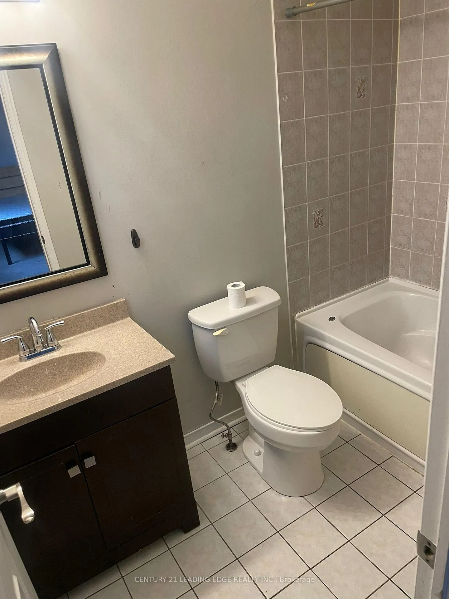 Photo 14 of Unit Upper, 17 Heathwood Drive, Brampton, Fletcher's Meadow — HOMEH