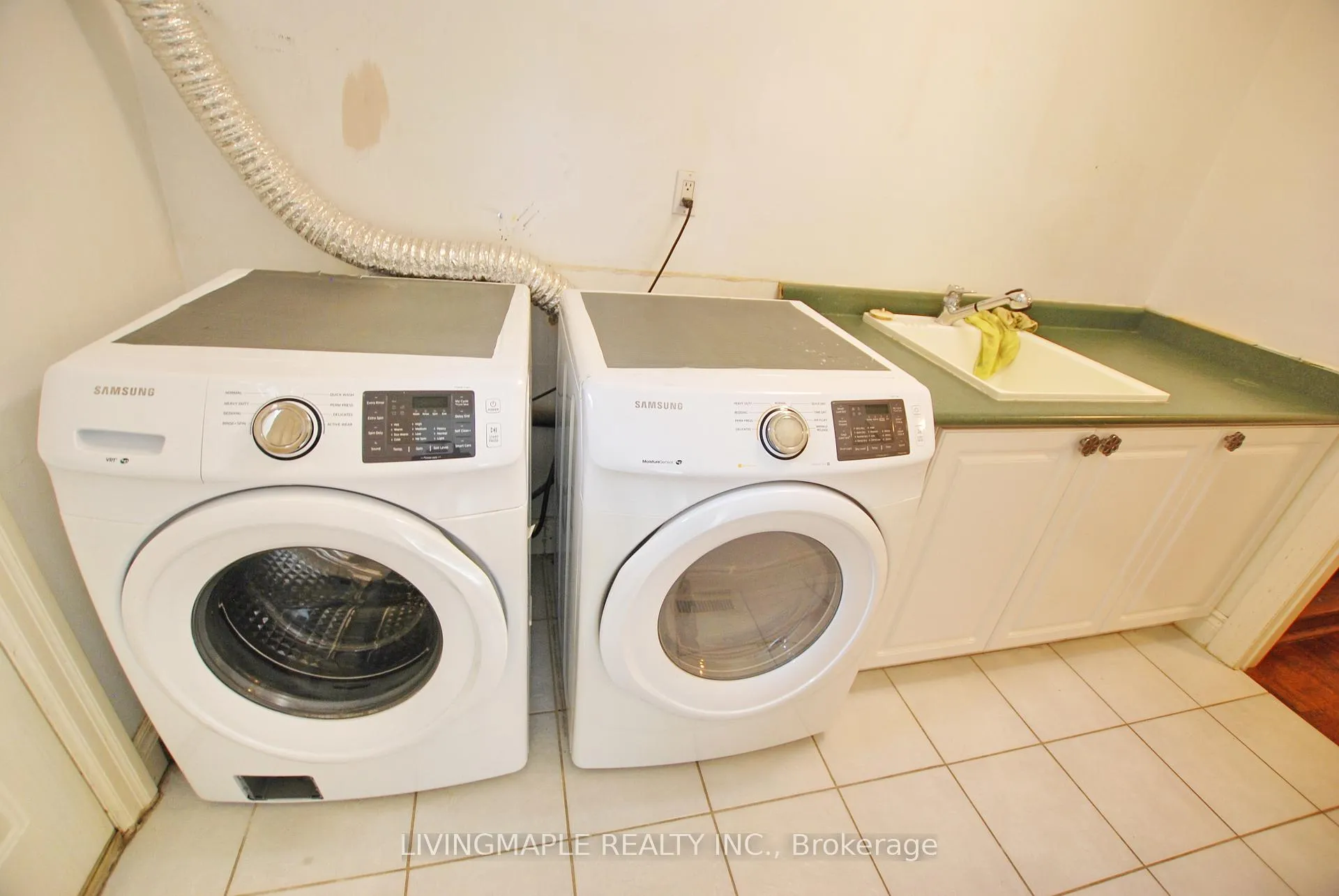 Photo 14 of 19 Ladyslipper Court, Markham, Bayview Glen — HOMEH