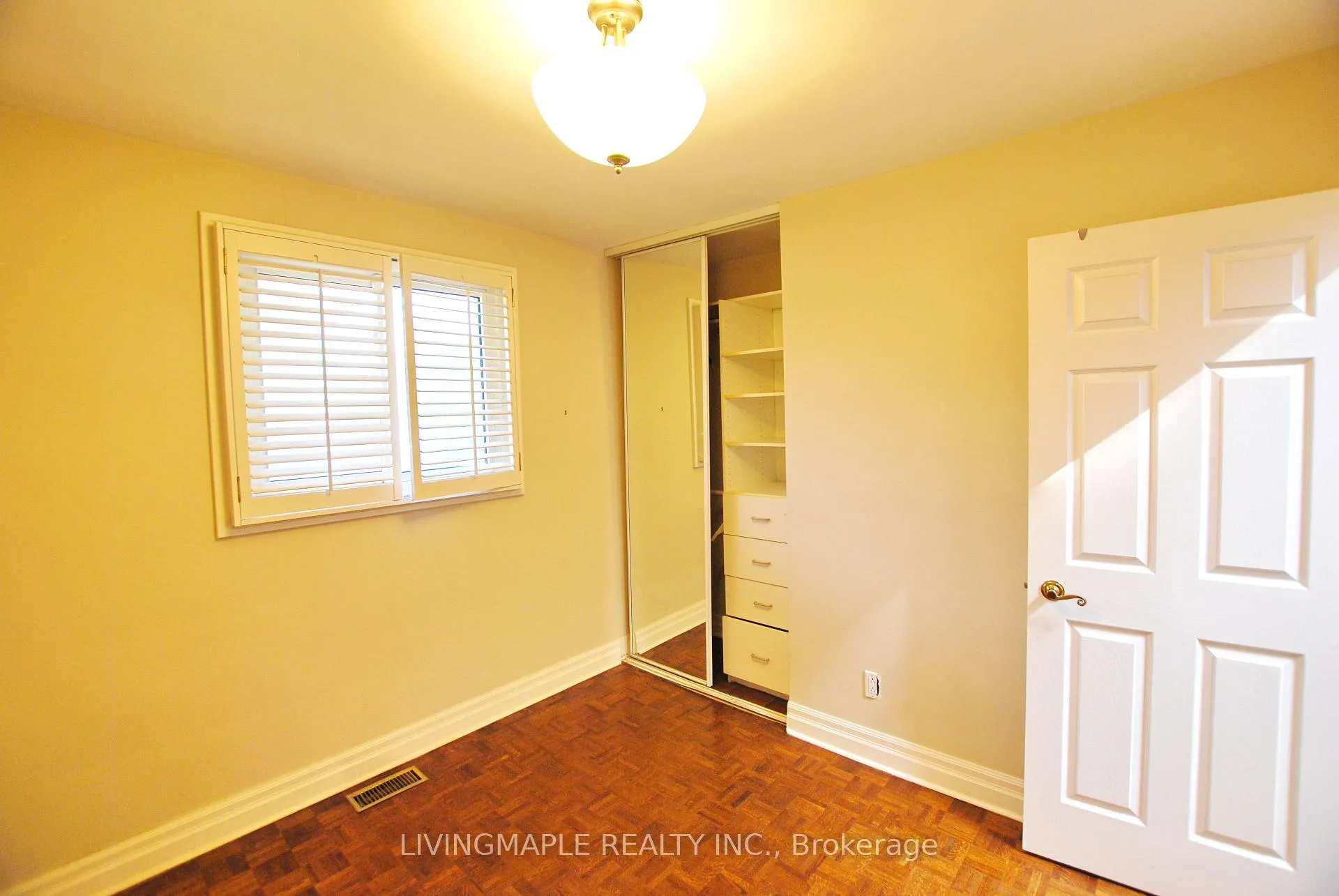 Photo 16 of 19 Ladyslipper Court, Markham, Bayview Glen — HOMEH