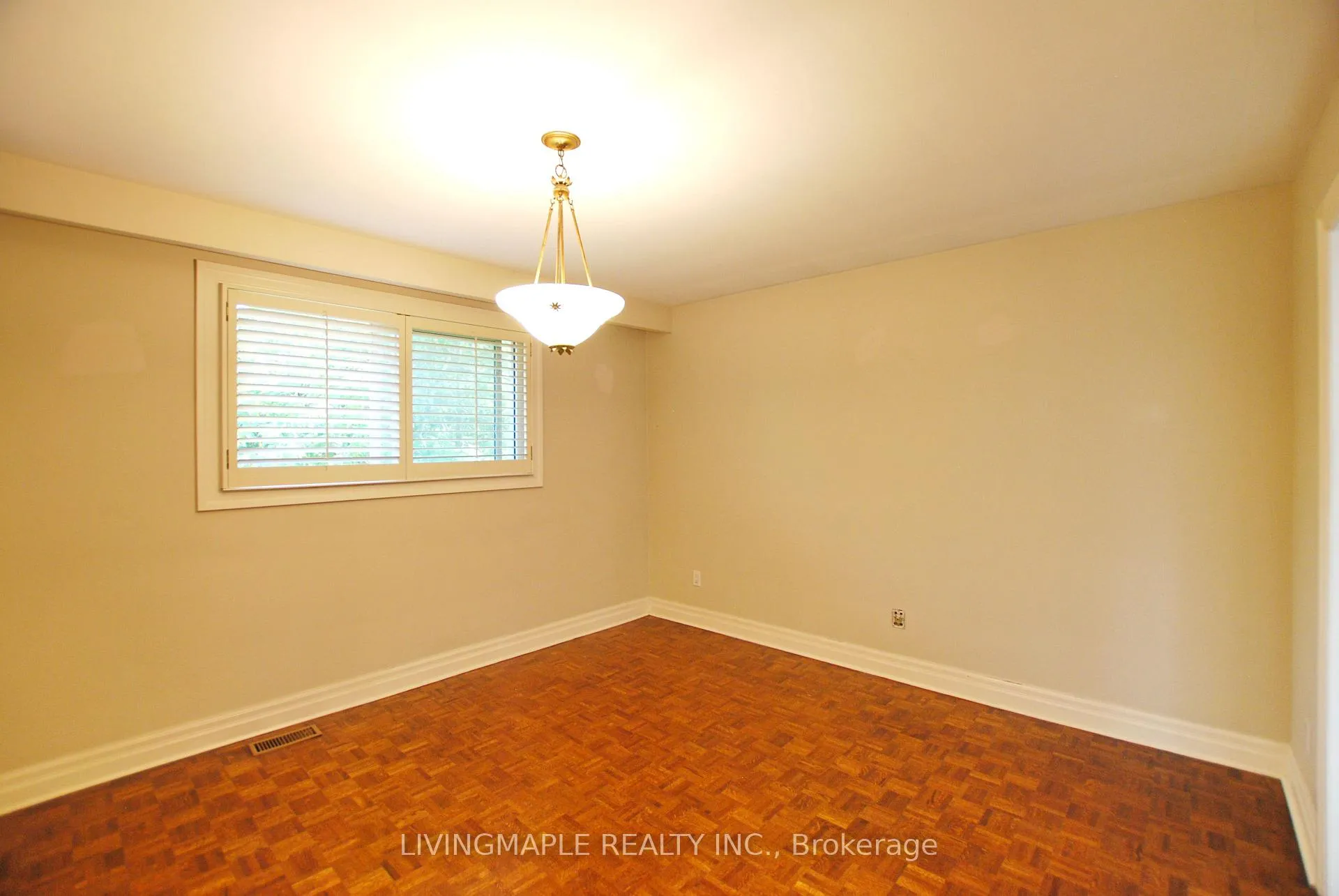 Photo 18 of 19 Ladyslipper Court, Markham, Bayview Glen — HOMEH