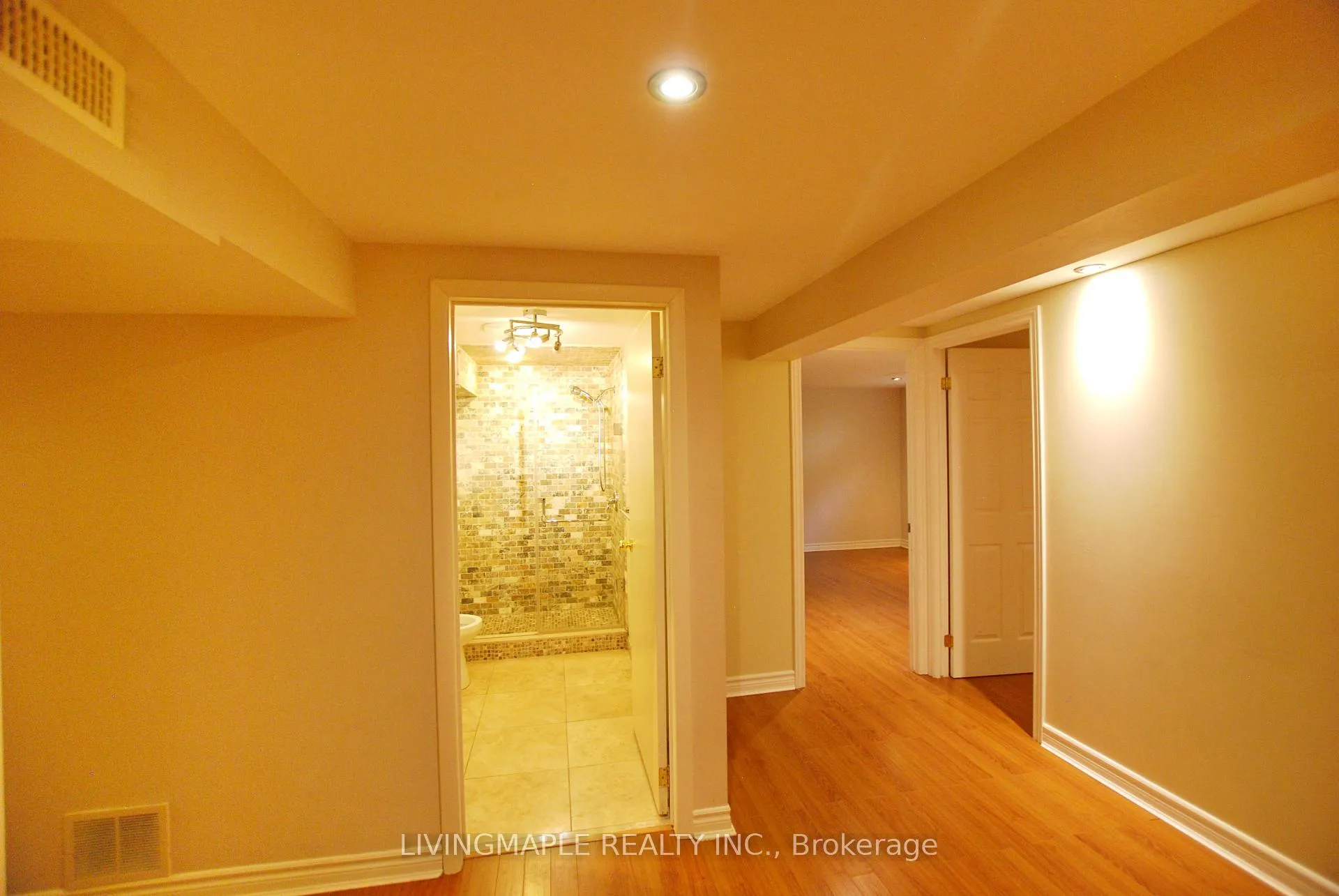 Photo 30 of 19 Ladyslipper Court, Markham, Bayview Glen — HOMEH